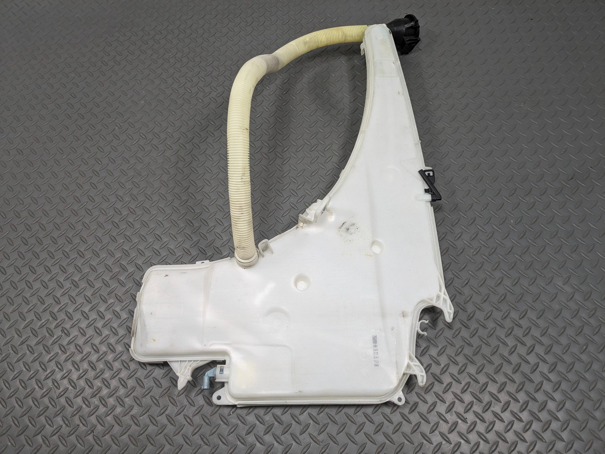 2013 - 2015 BMW X1 OEM FRONT WINDSHIELD WASHER BOTTLE FLUID RESERVOIR TANK