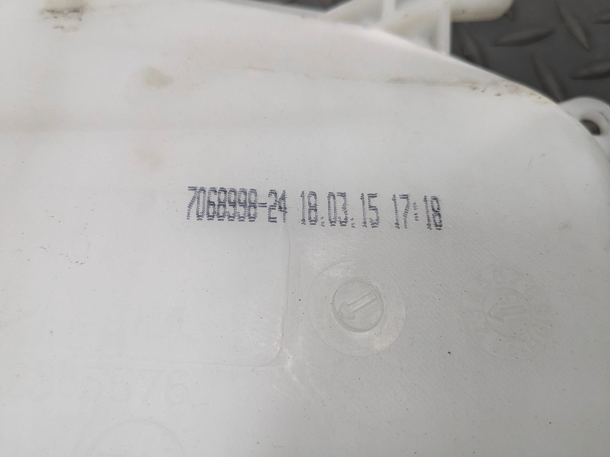 2013 - 2015 BMW X1 OEM FRONT WINDSHIELD WASHER BOTTLE FLUID RESERVOIR TANK