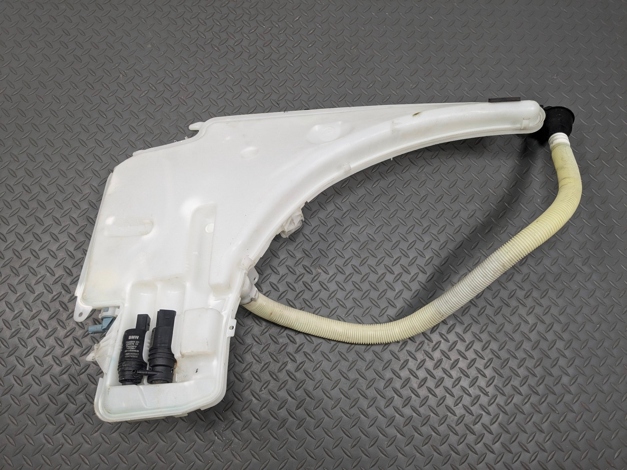 2013 - 2015 BMW X1 OEM FRONT WINDSHIELD WASHER BOTTLE FLUID RESERVOIR TANK