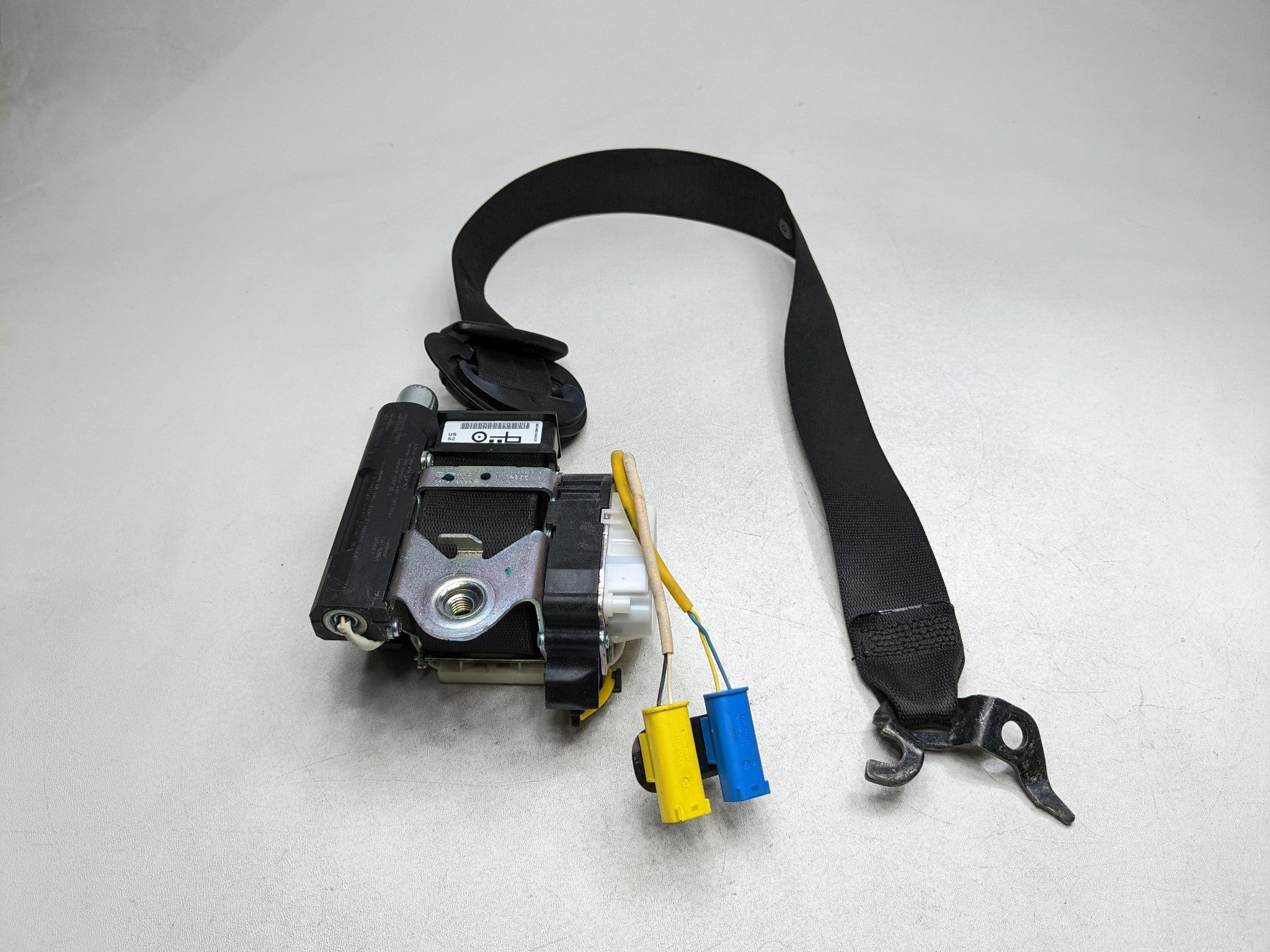 2013 - 2015 BMW X1 OEM SAFETY SEAT BELT RETRACTOR BLACK FRONT RIGHT SIDE