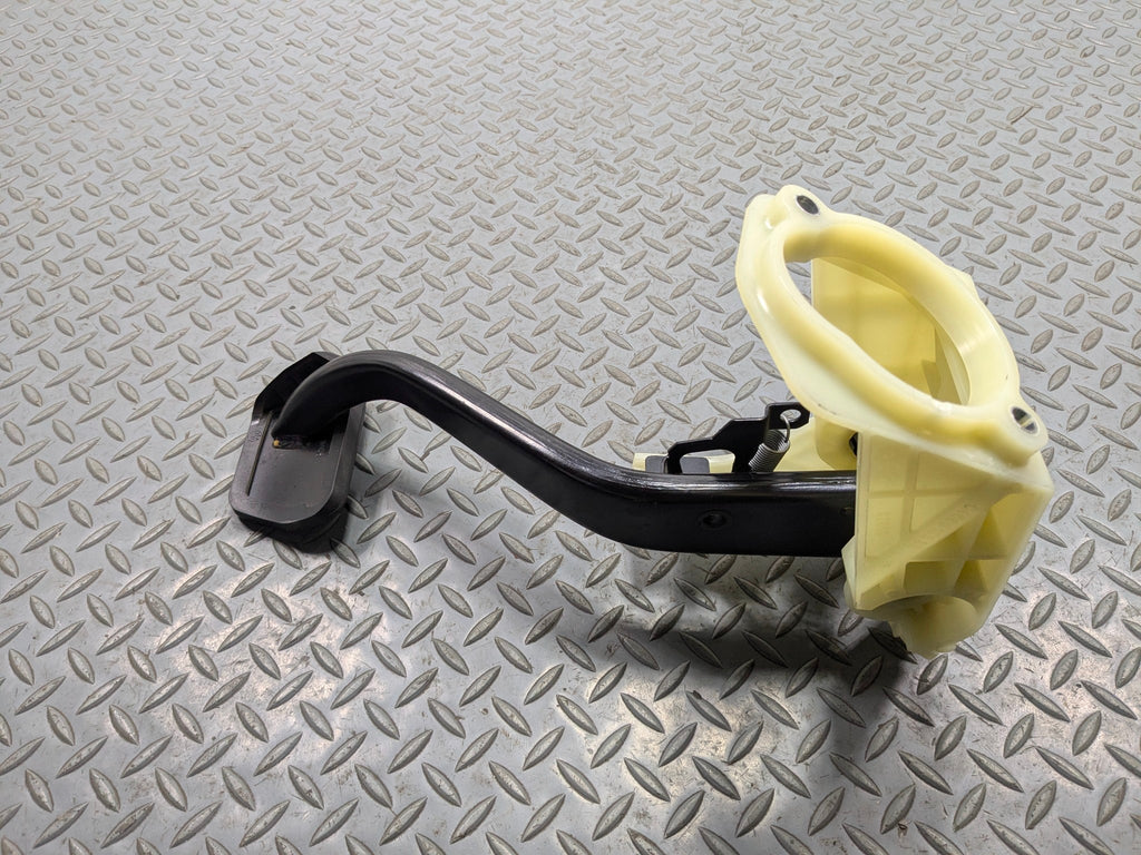 2013 - 2015 BMW X1 OEM FRONT BRAKE PEDAL WITH SUPPORT MOUNT BRACKET ASSEMBLY