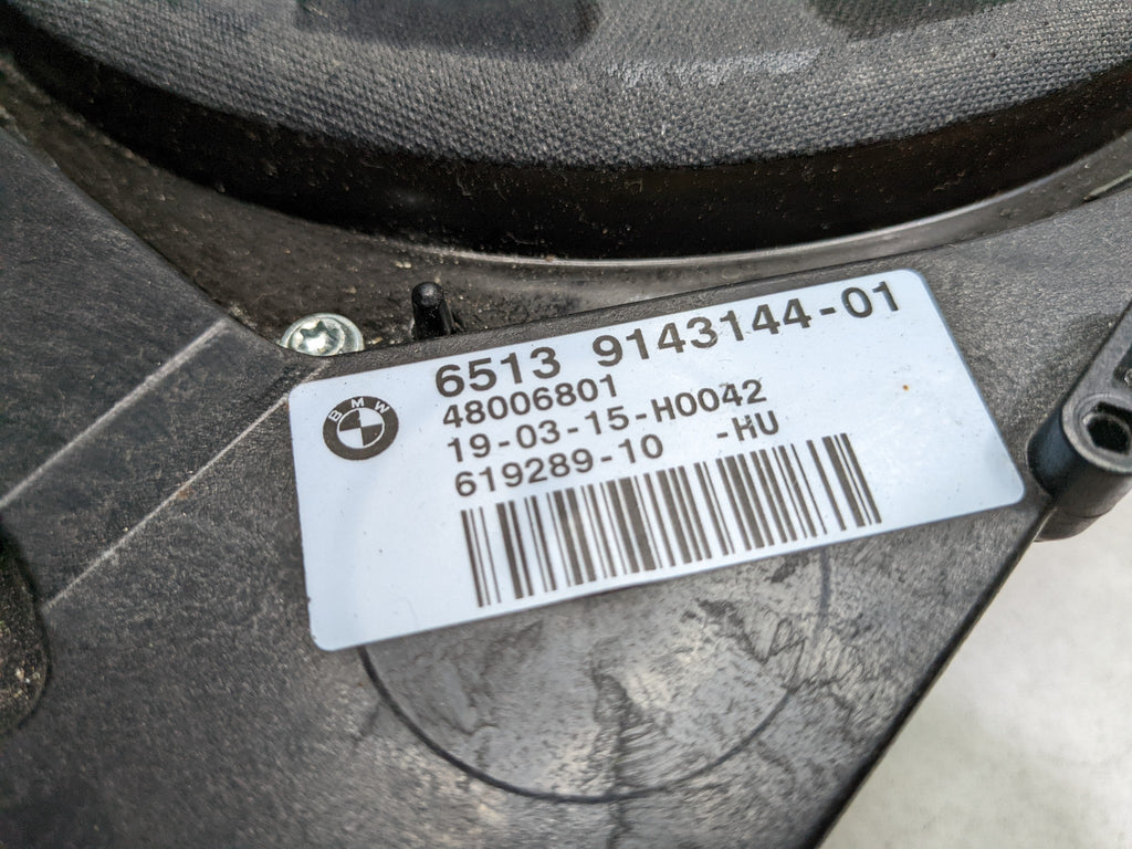 2013 - 2015 BMW X1 OEM AUDIO BASE SUBWOOFER SPEAKER FRONT RIGHT PASSENGER SIDE