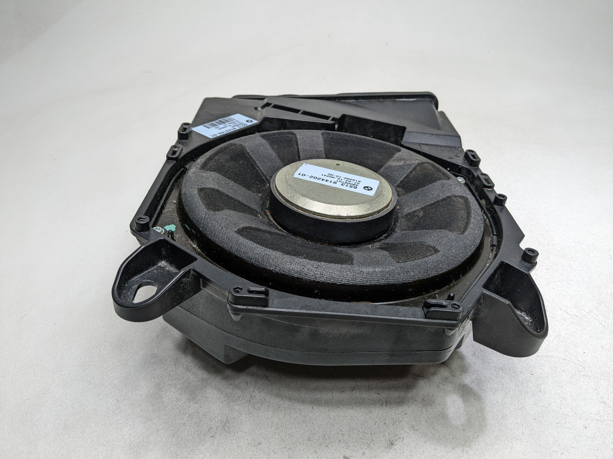 2013 - 2015 BMW X1 OEM AUDIO BASE SUBWOOFER SPEAKER FRONT RIGHT PASSENGER SIDE