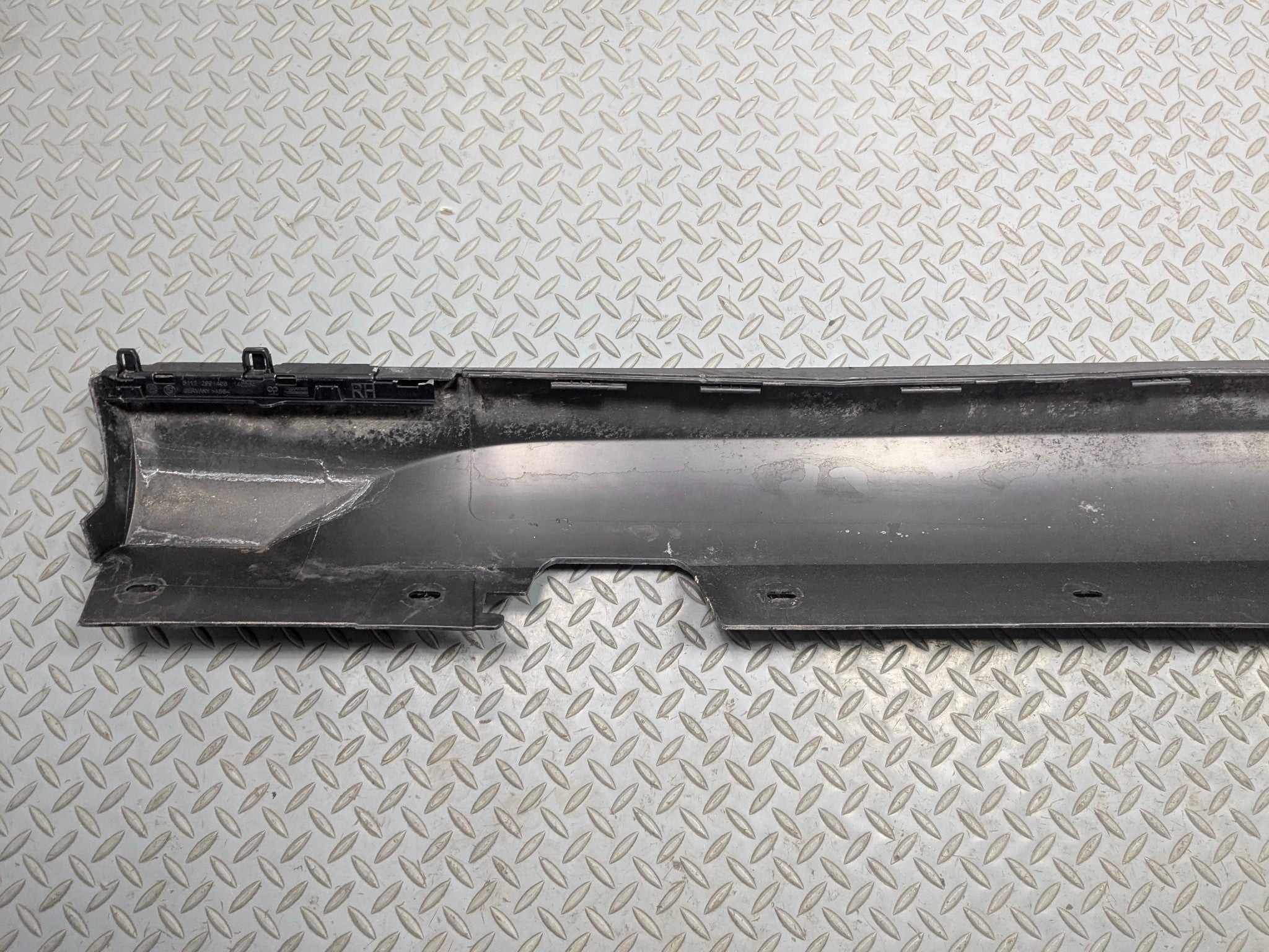 2013 - 2015 BMW X1 OEM SKIRT MOLDING ROCKER COVER PANEL RIGHT PASSENGER SIDE