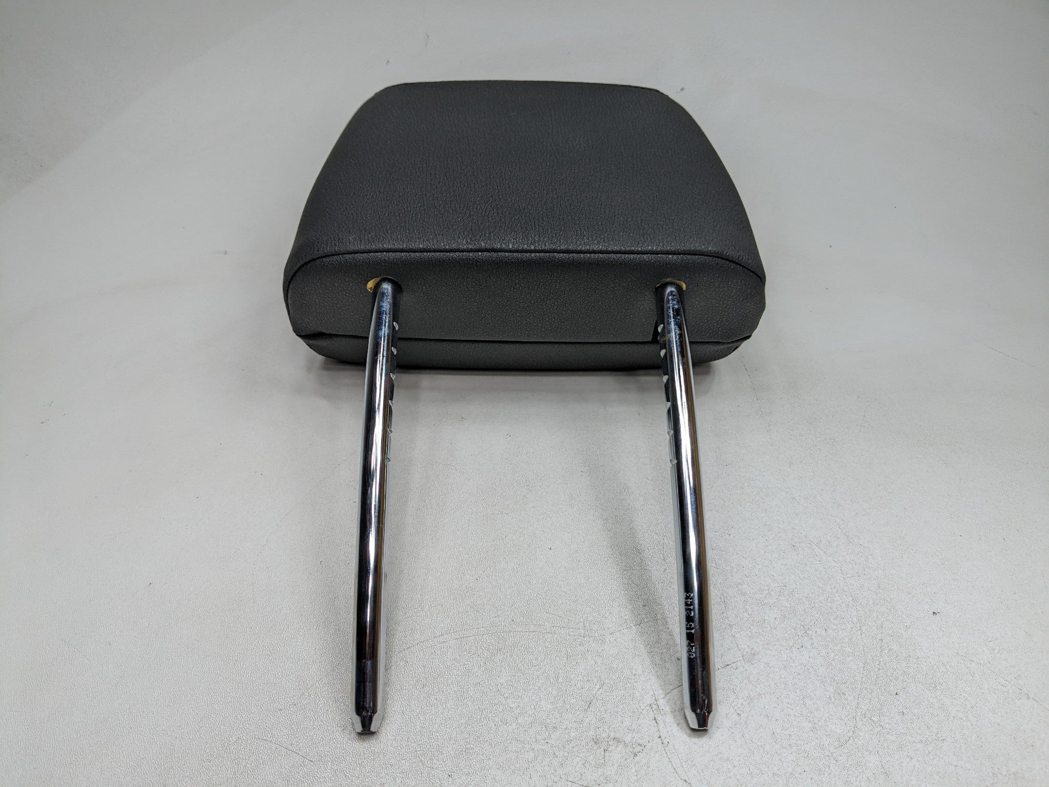 2013 - 2015 BMW X1 OEM SEAT HEADREST LEATHER BLACK FRONT LEFT DRIVER SIDE