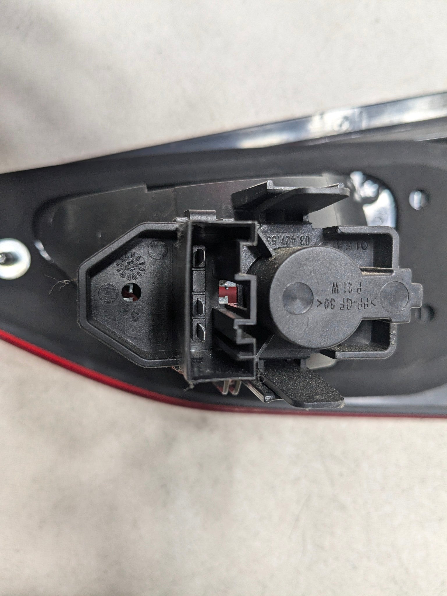 2013 - 2015 BMW X1 OEM INNER TAIL LIGHT ASSEMBLY GATE MOUNTED REAR LEFT SIDE