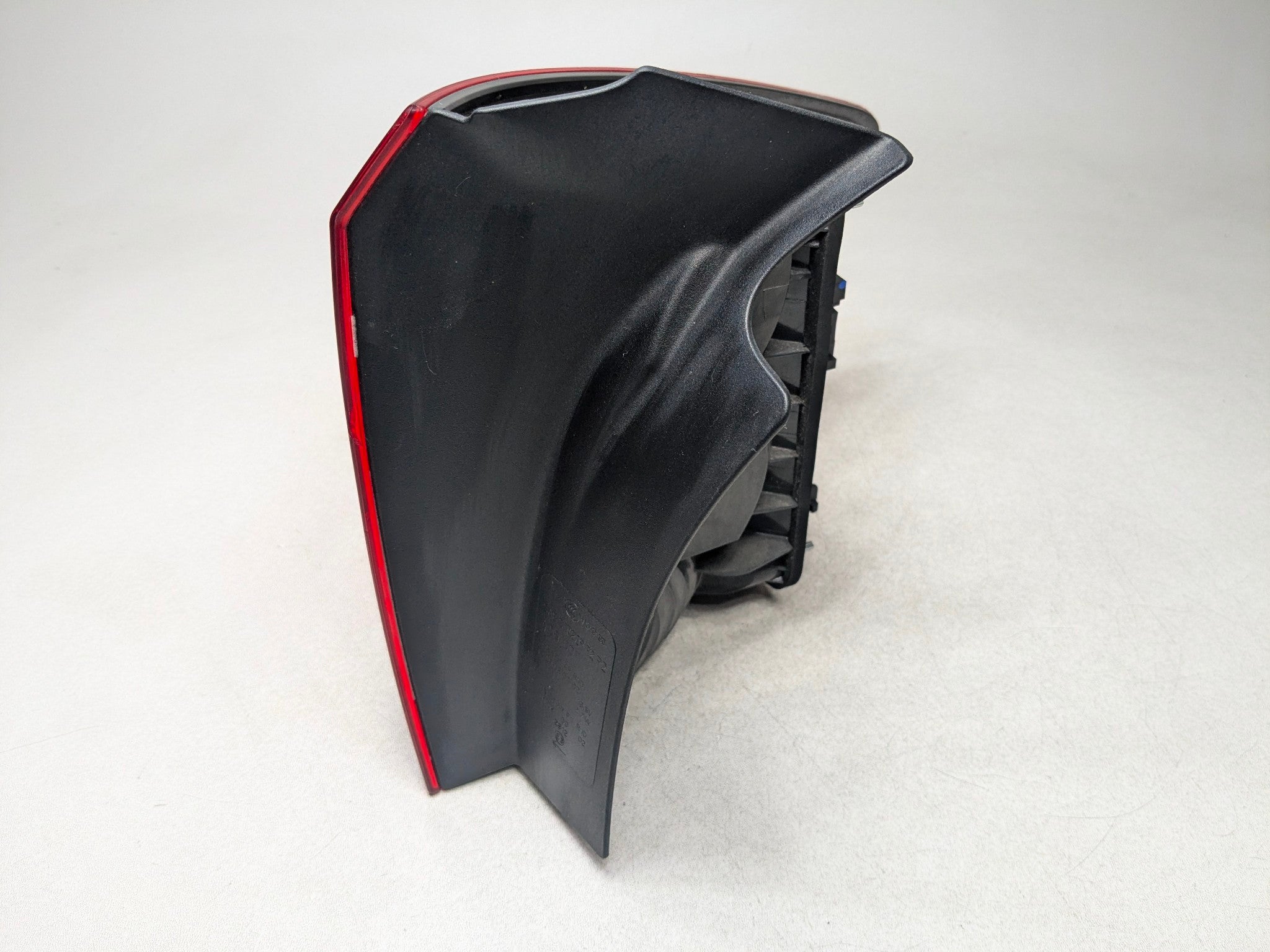 2013 - 2015 BMW X1 OEM OUTER TAIL LIGHT ASSEMBLY QUARTER MOUNTED REAR LEFT SIDE