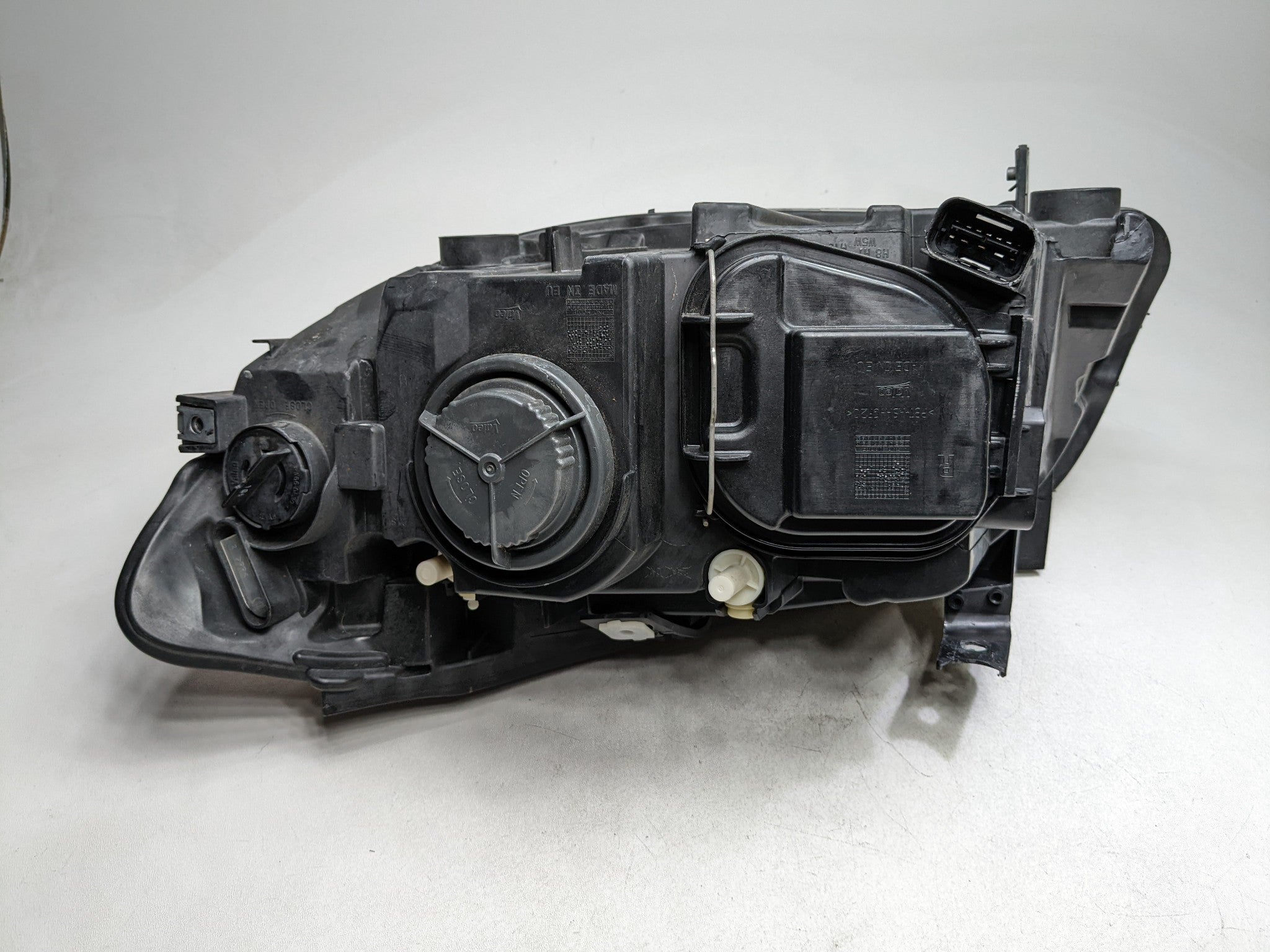 2013 - 2015 BMW X1 OEM XENON HEADLAMP ASSEMBLY FRONT RIGHT PASSENGER SIDE