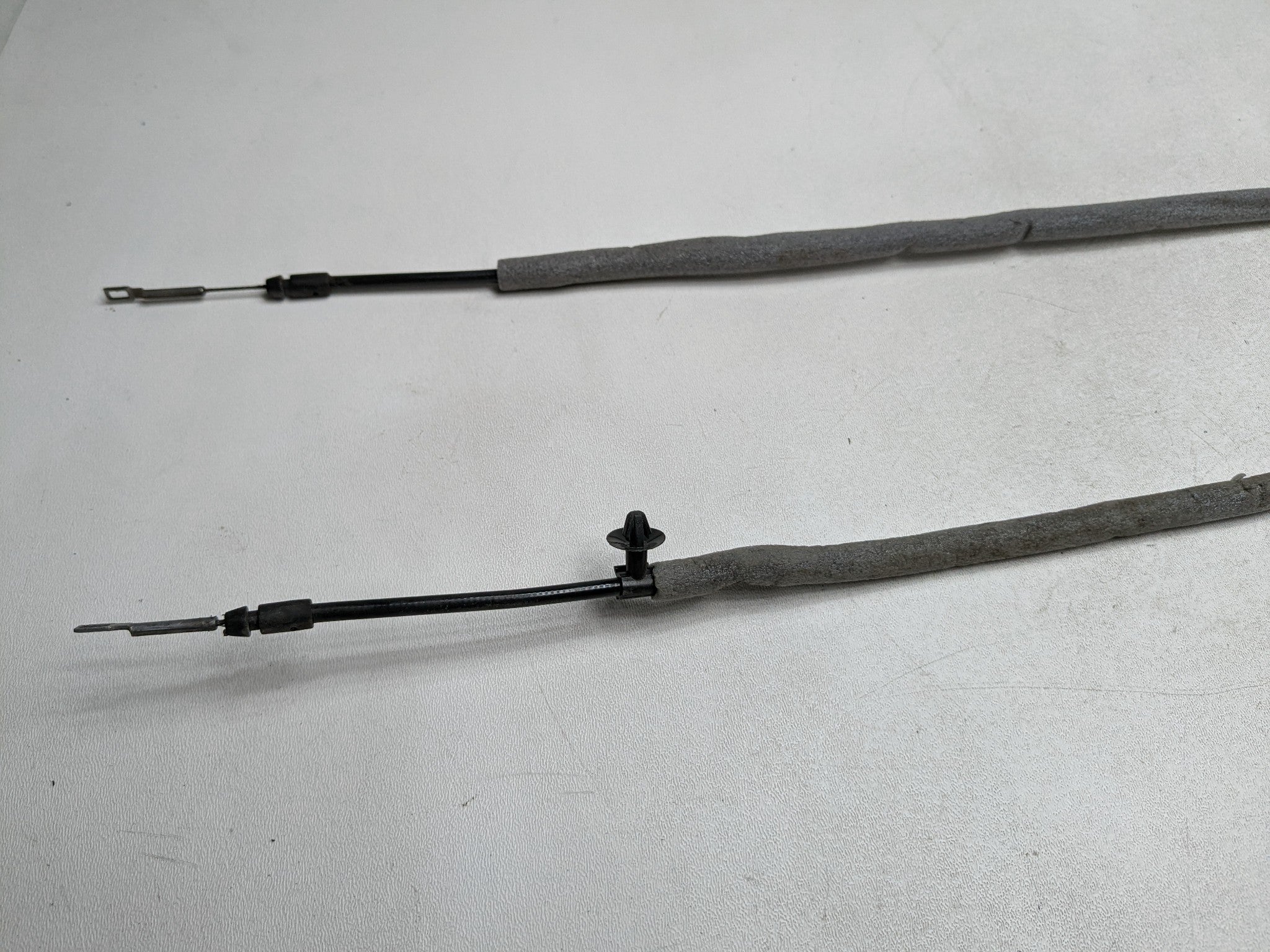 2013 - 2015 BMW X1 OEM HOOD BONNET LOCK LATCH CABLE SET FRONT LEFT AND RIGHT