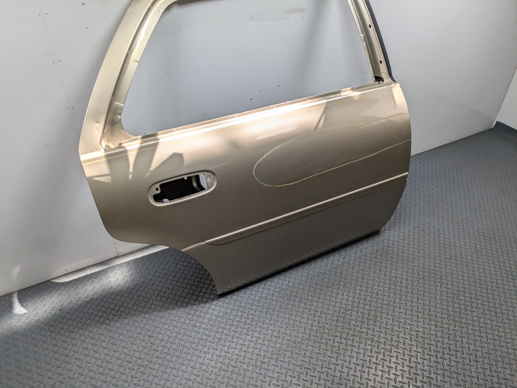 2000 - 2005 CADILLAC DEVILLE OEM DOOR SHELL PANEL LIGHT CASHMERE REAR RIGHT SIDE