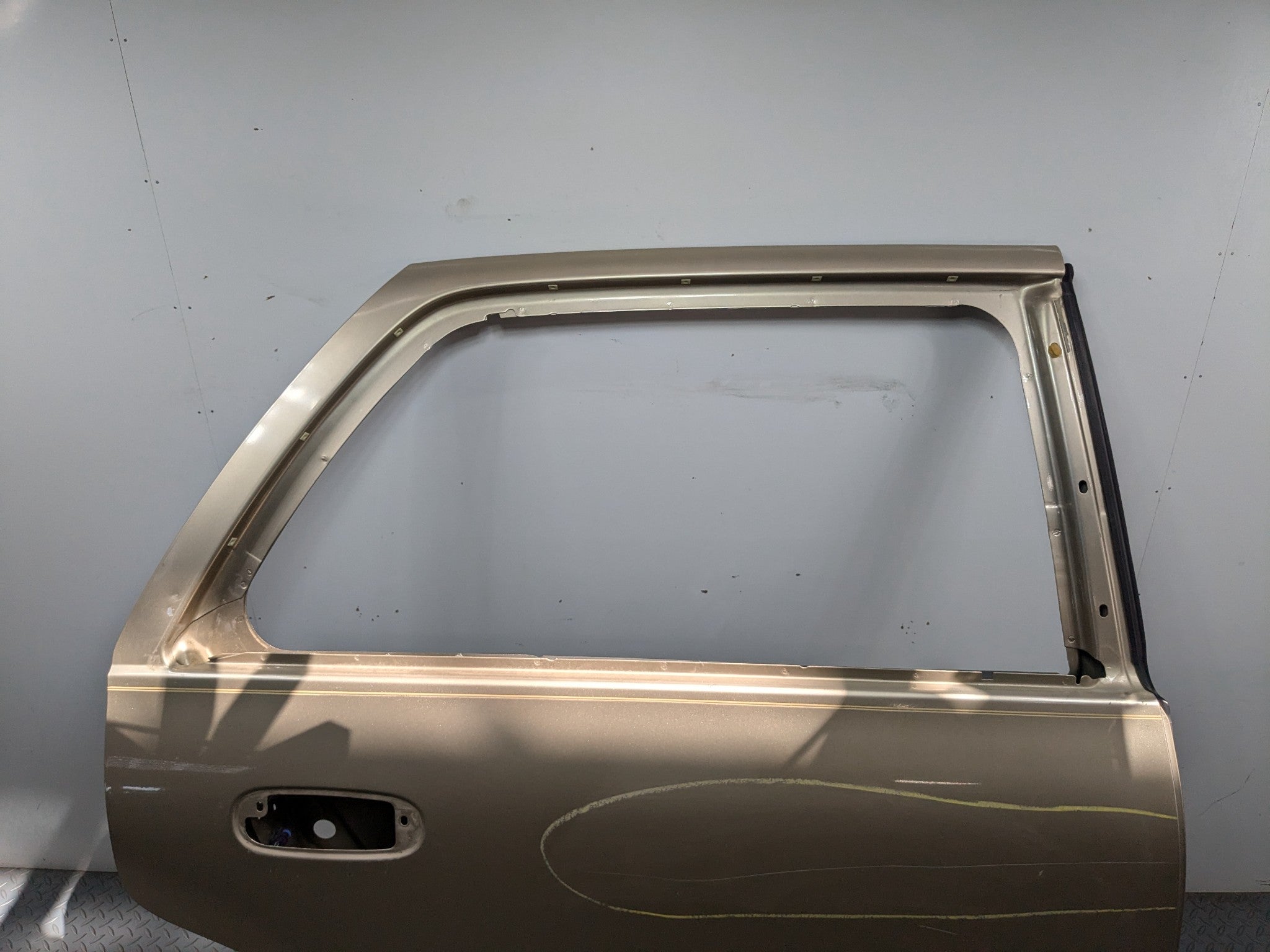 2000 - 2005 CADILLAC DEVILLE OEM DOOR SHELL PANEL LIGHT CASHMERE REAR RIGHT SIDE