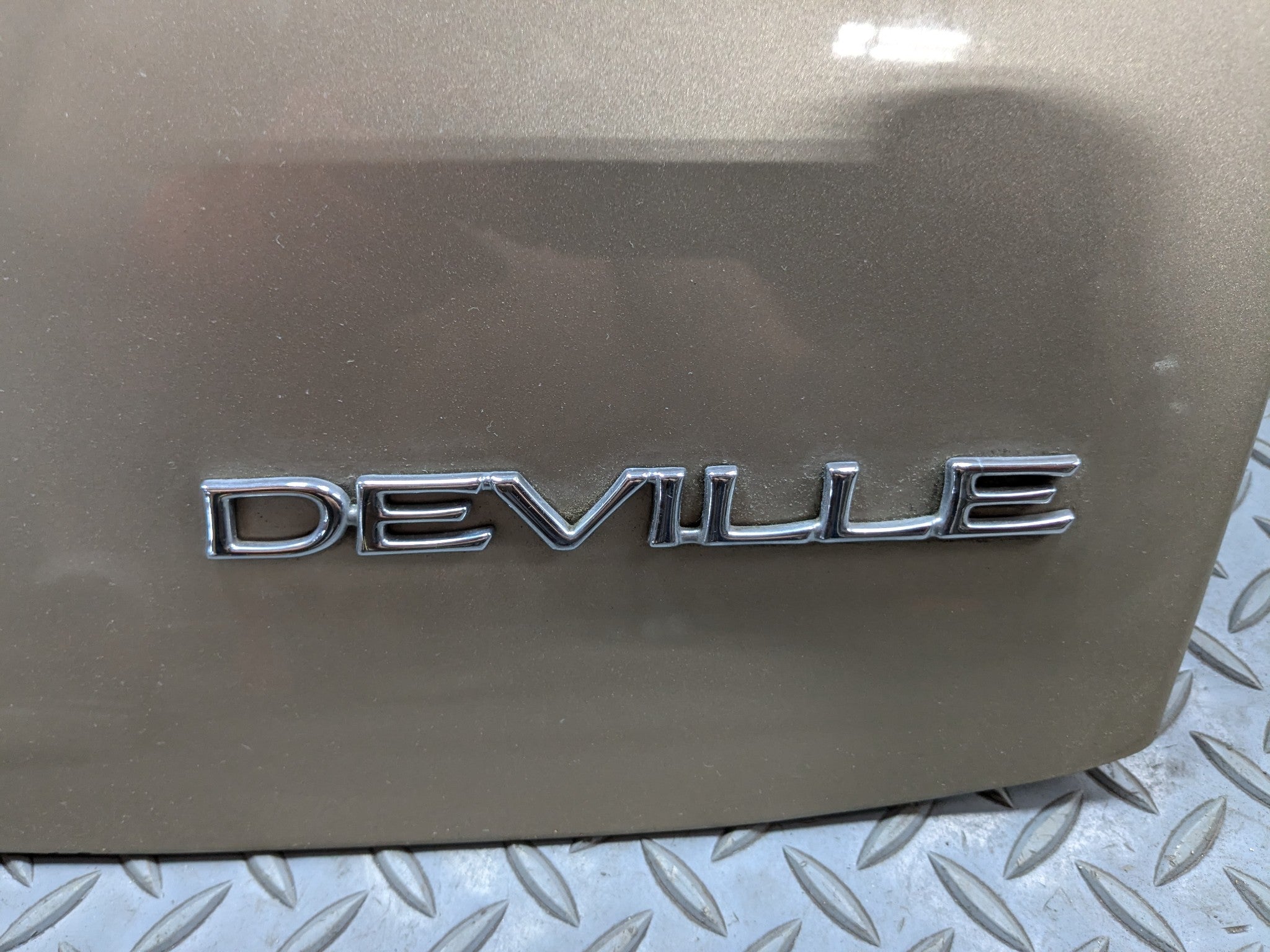 2000 - 2005 CADILLAC DEVILLE OEM REAR TRUNK DECK LID SHELL COVER PANEL ASSEMBLY