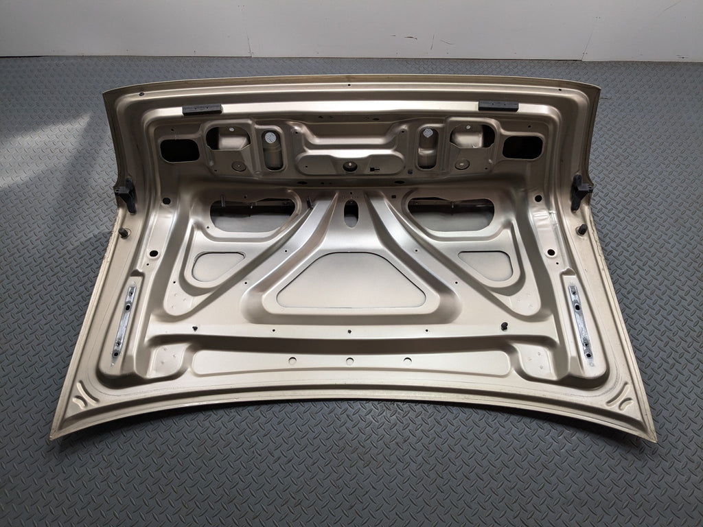 2000 - 2005 CADILLAC DEVILLE OEM REAR TRUNK DECK LID SHELL COVER PANEL ASSEMBLY
