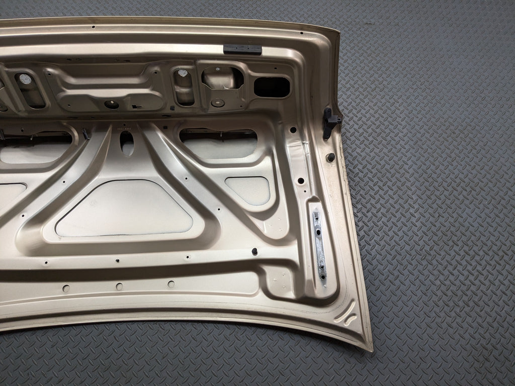 2000 - 2005 CADILLAC DEVILLE OEM REAR TRUNK DECK LID SHELL COVER PANEL ASSEMBLY