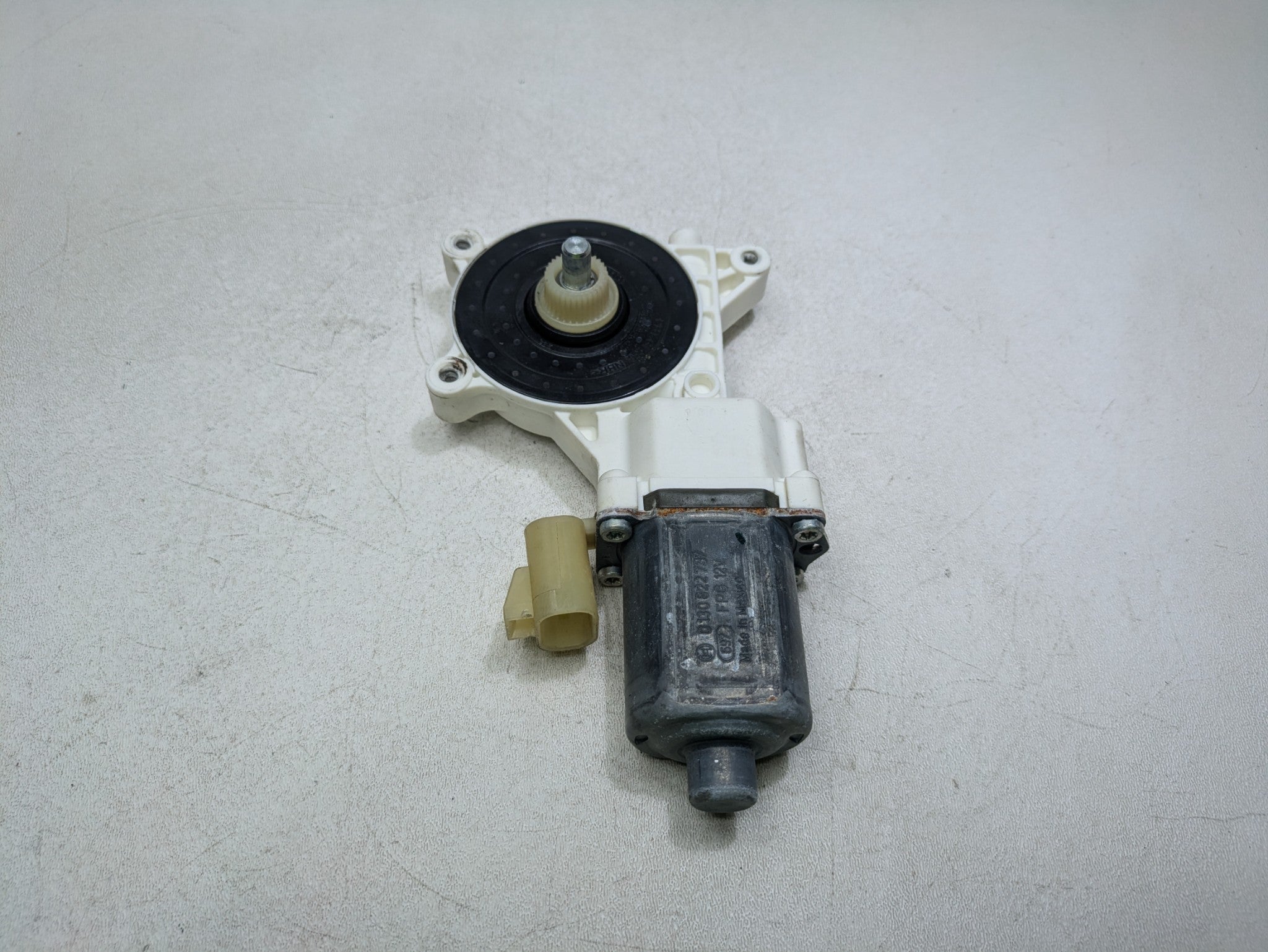 2000 - 2005 CADILLAC DEVILLE OEM POWER WINDOW MOTOR ASSEMBLY REAR RIGHT SIDE