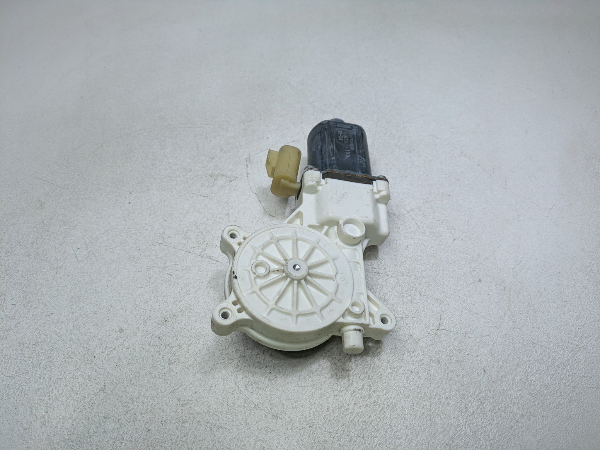2000 - 2005 CADILLAC DEVILLE OEM POWER WINDOW MOTOR ASSEMBLY REAR RIGHT SIDE