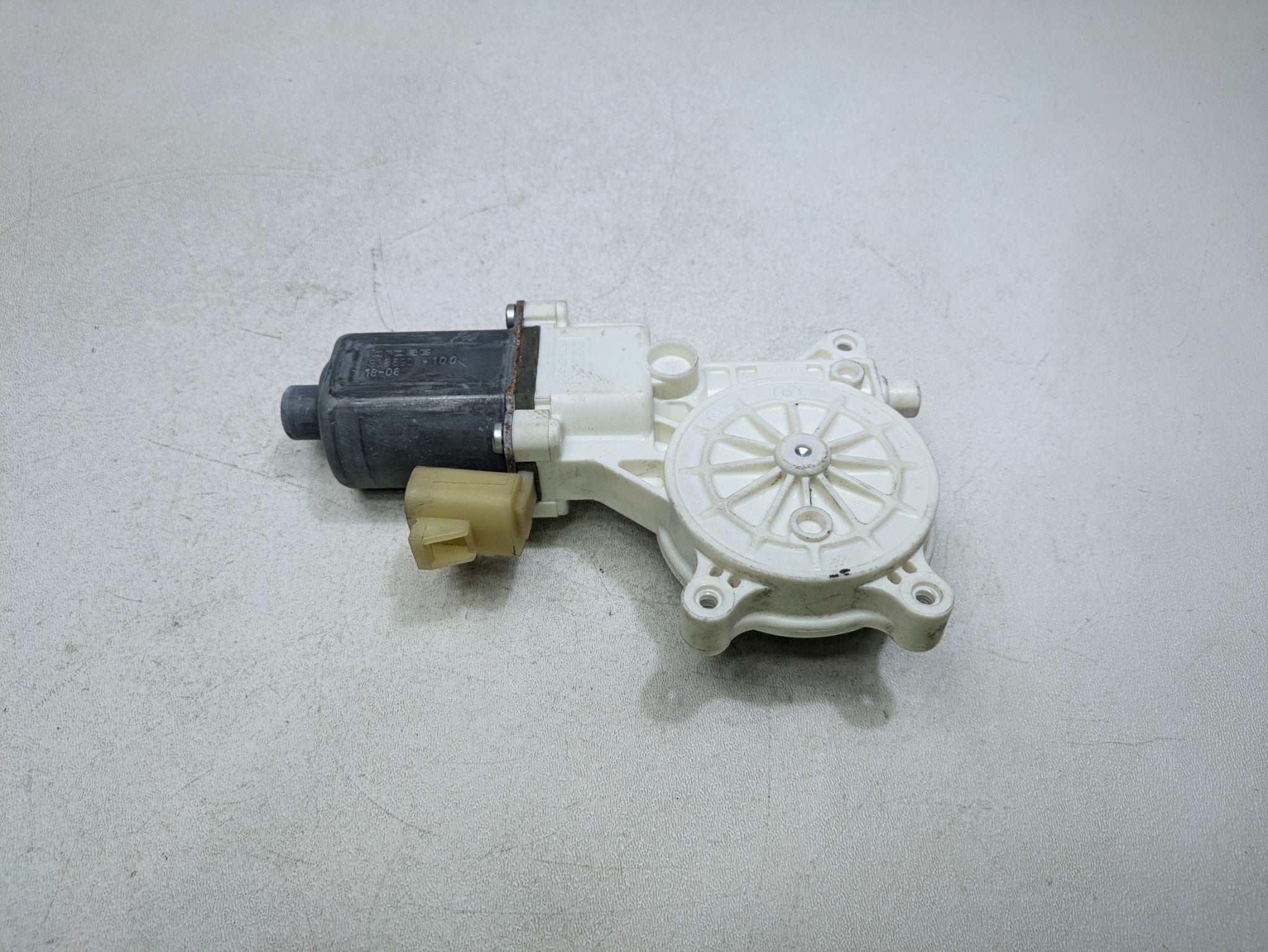 2000 - 2005 CADILLAC DEVILLE OEM POWER WINDOW MOTOR ASSEMBLY REAR RIGHT SIDE