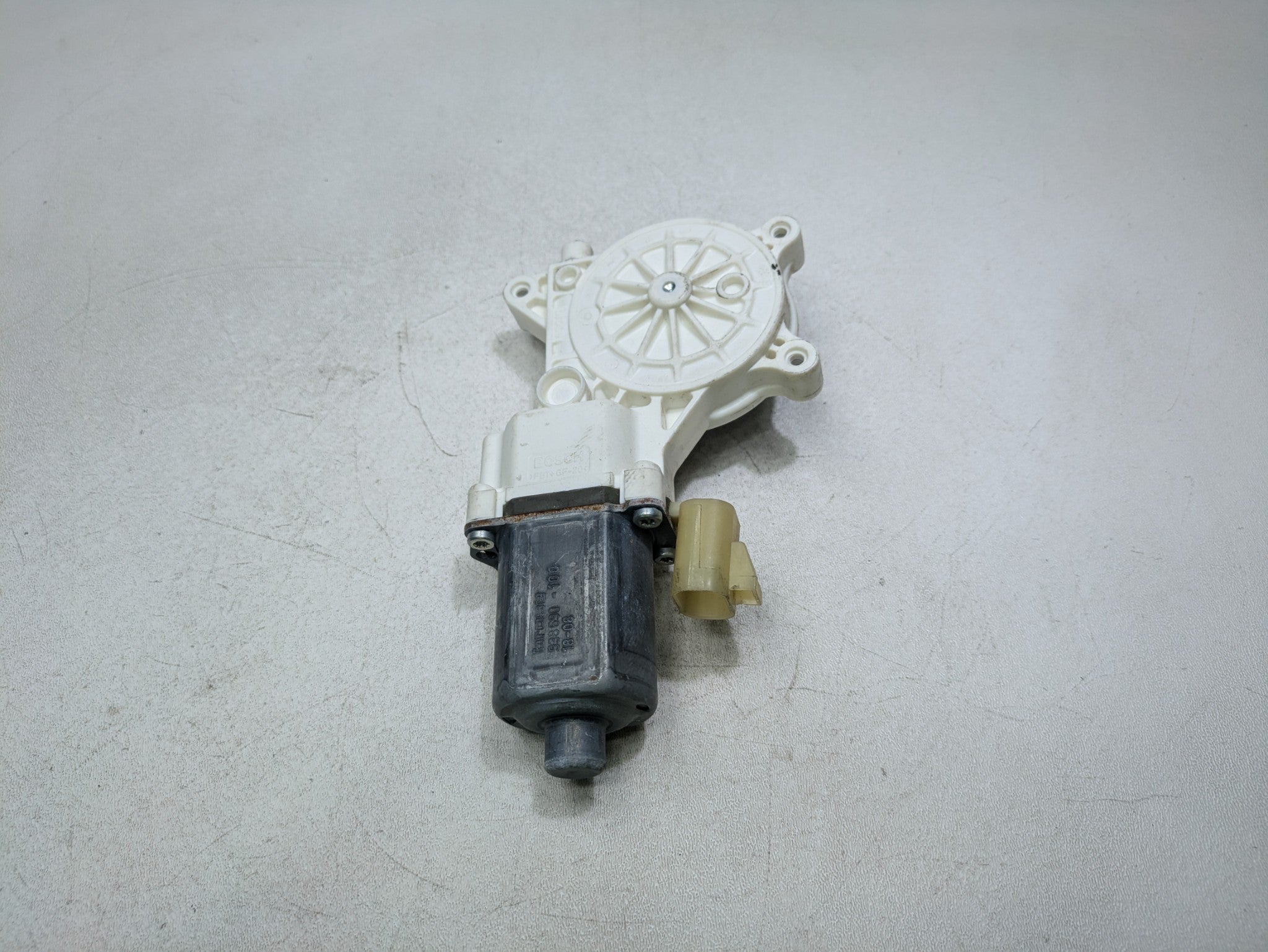 2000 - 2005 CADILLAC DEVILLE OEM POWER WINDOW MOTOR ASSEMBLY REAR RIGHT SIDE