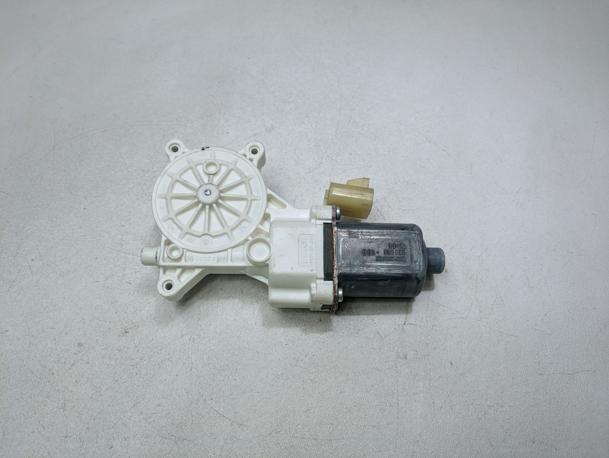2000 - 2005 CADILLAC DEVILLE OEM POWER WINDOW MOTOR ASSEMBLY REAR RIGHT SIDE