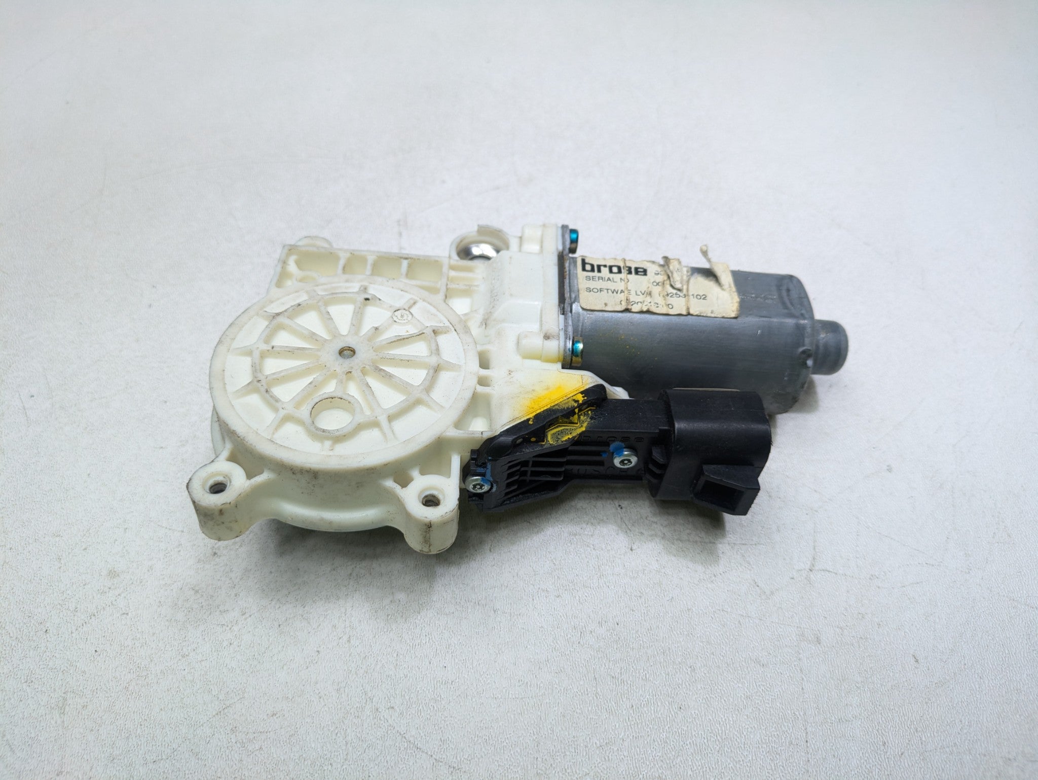 2000 - 2005 CADILLAC DEVILLE OEM POWER WINDOW MOTOR ASSEMBLY FRONT RIGHT SIDE