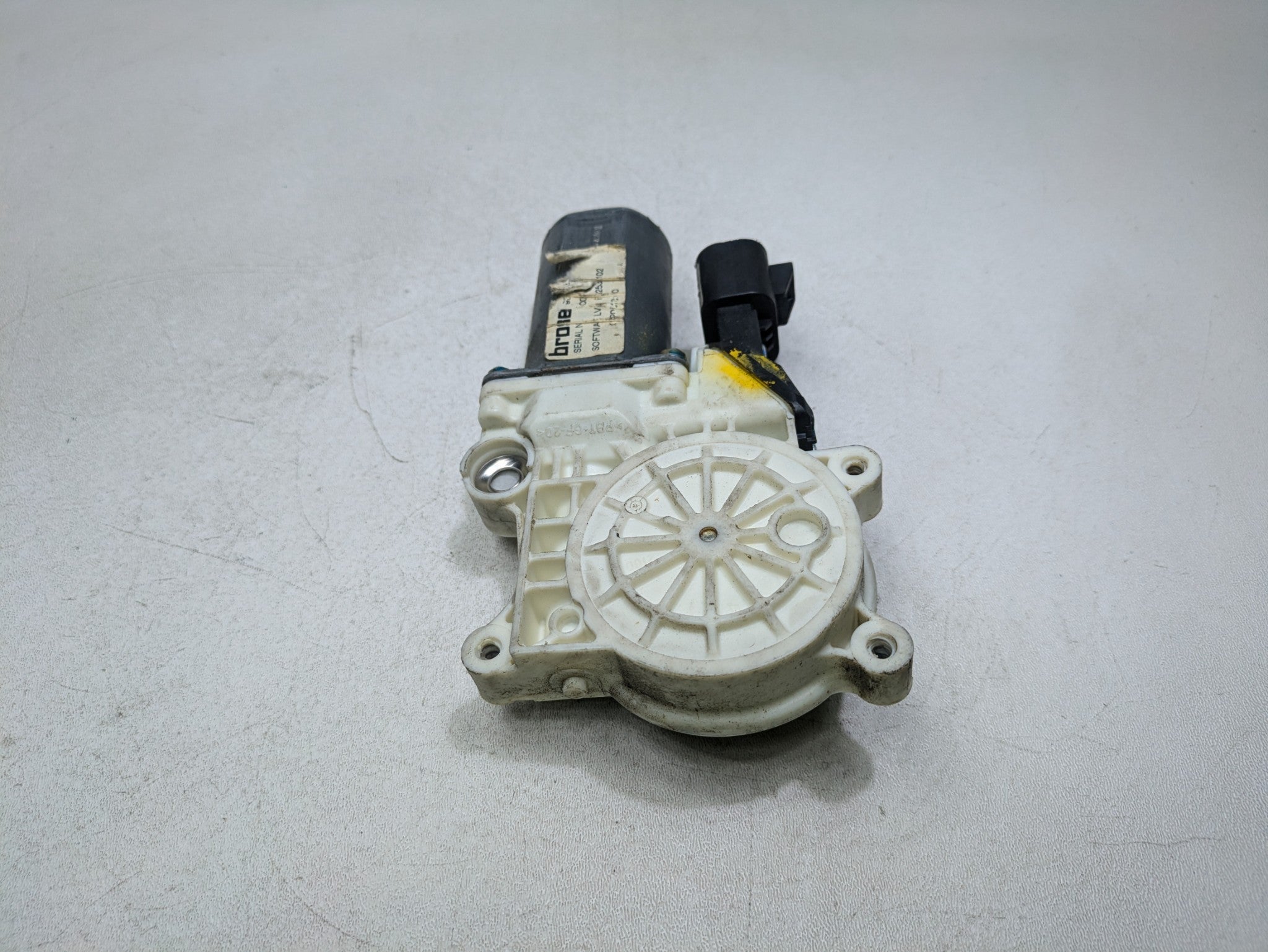 2000 - 2005 CADILLAC DEVILLE OEM POWER WINDOW MOTOR ASSEMBLY FRONT RIGHT SIDE