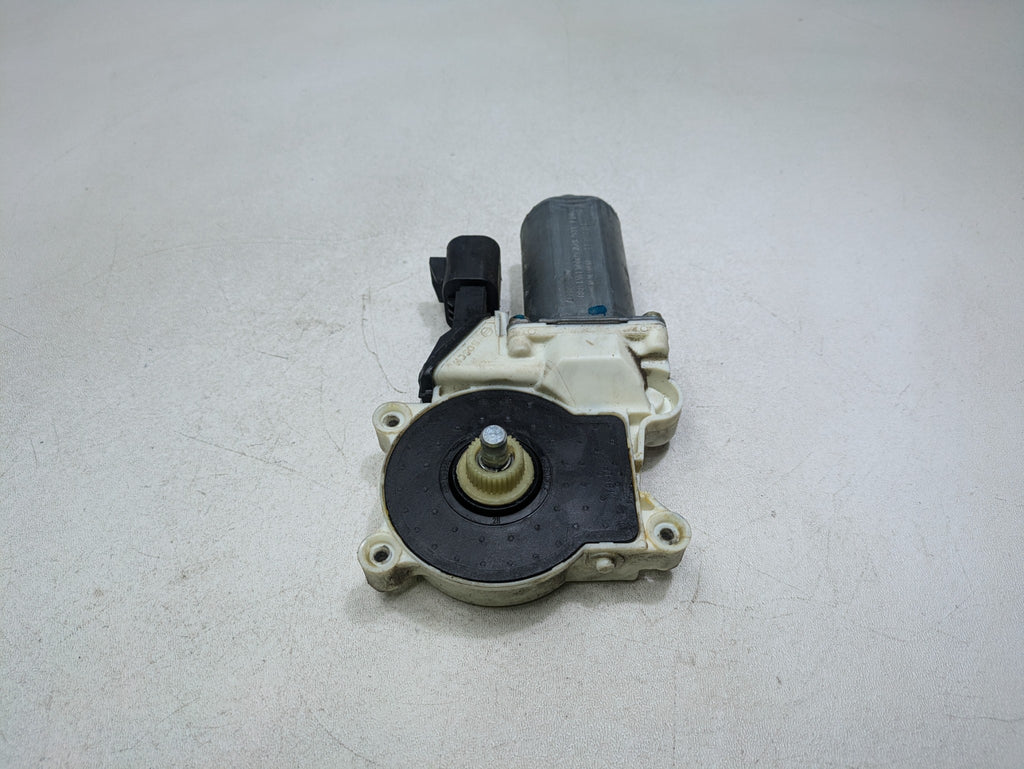 2000 - 2005 CADILLAC DEVILLE OEM POWER WINDOW MOTOR ASSEMBLY FRONT RIGHT SIDE