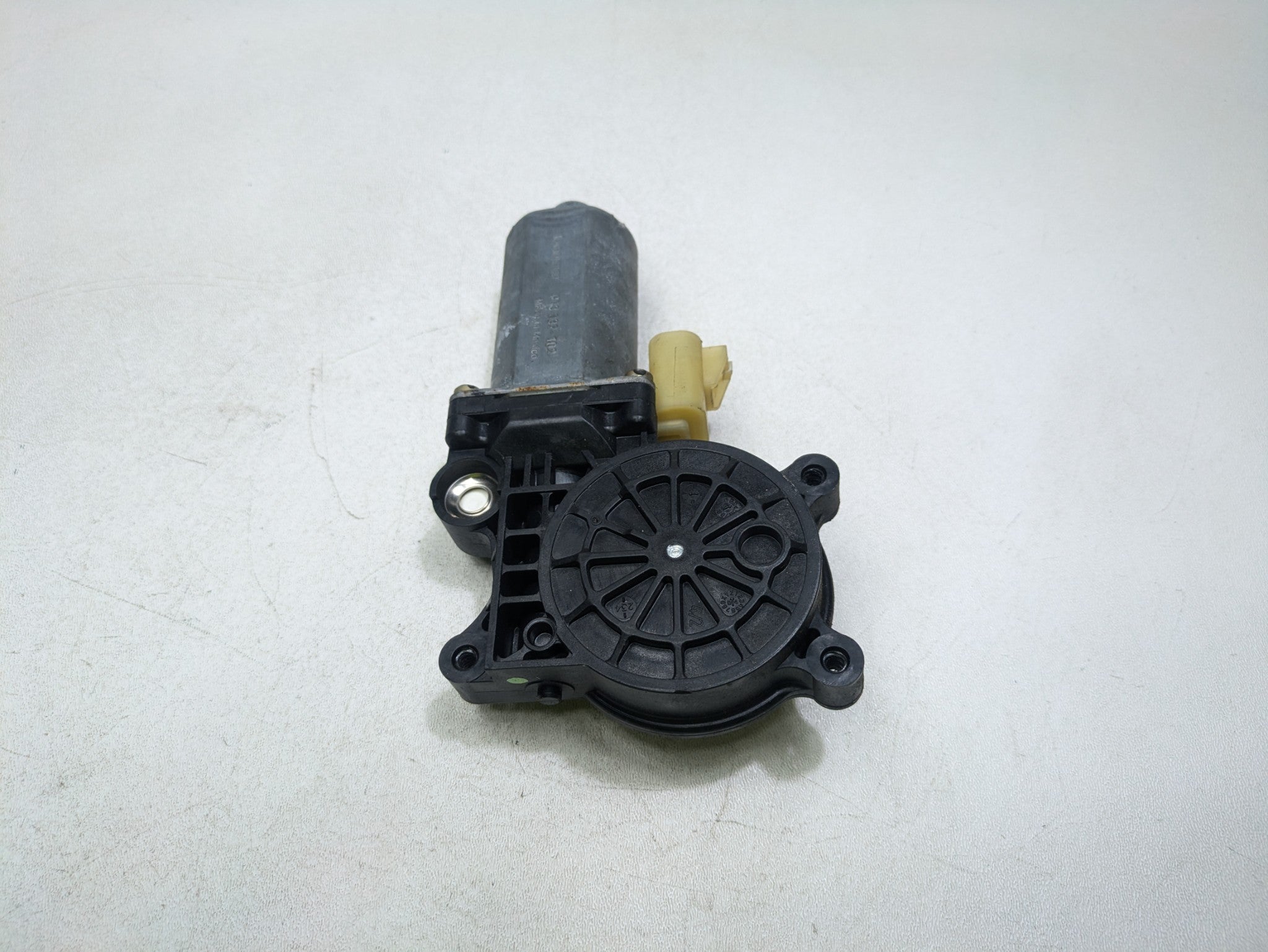 00 - 05 CADILLAC DEVILLE OEM POWER WINDOW MOTOR ASSEMBLY REAR LEFT DRIVER SIDE