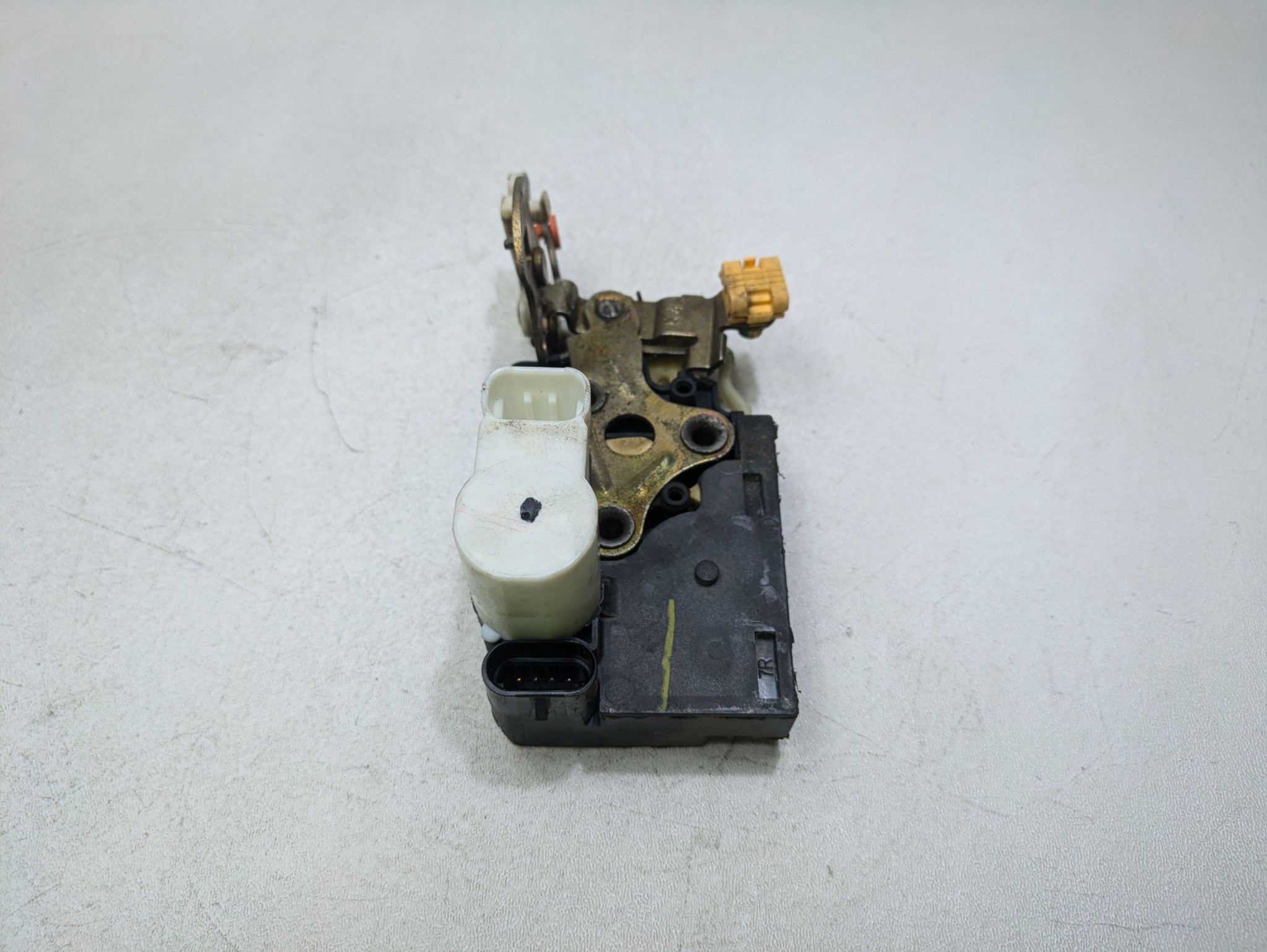 00 - 05 CADILLAC DEVILLE OEM DOOR LATCH LOCK ACTUATOR RAER RIGHT PASSENGER SIDE