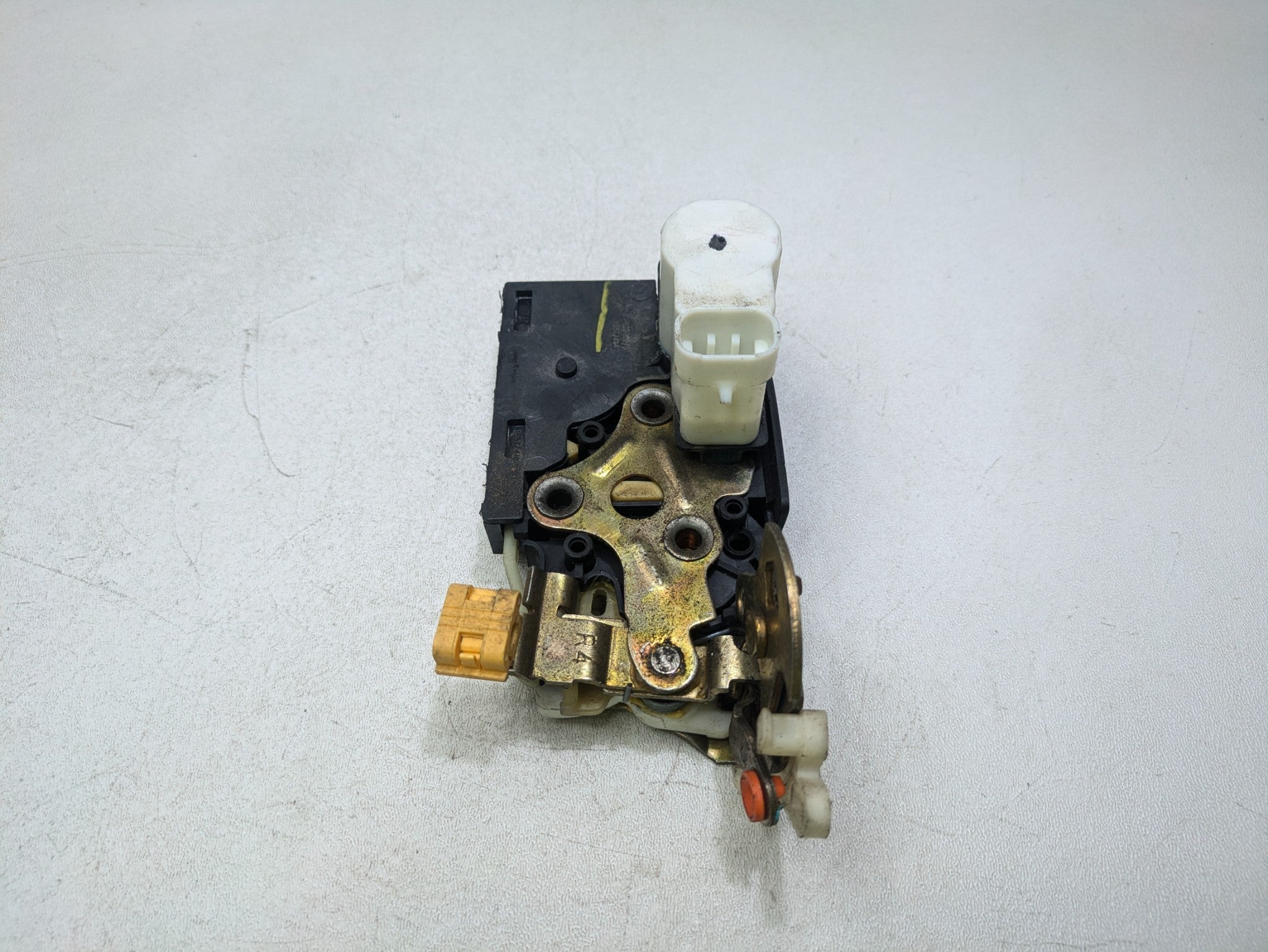 00 - 05 CADILLAC DEVILLE OEM DOOR LATCH LOCK ACTUATOR RAER RIGHT PASSENGER SIDE