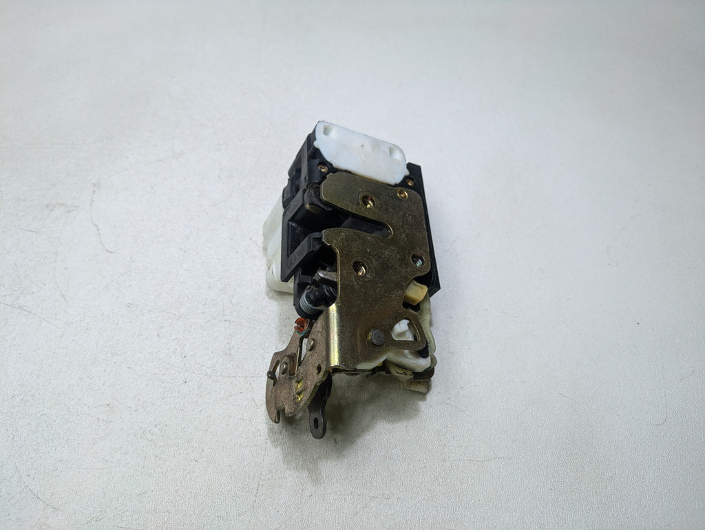 00 - 05 CADILLAC DEVILLE OEM DOOR LATCH LOCK ACTUATOR FRONT RIGHT PASSENGER SIDE