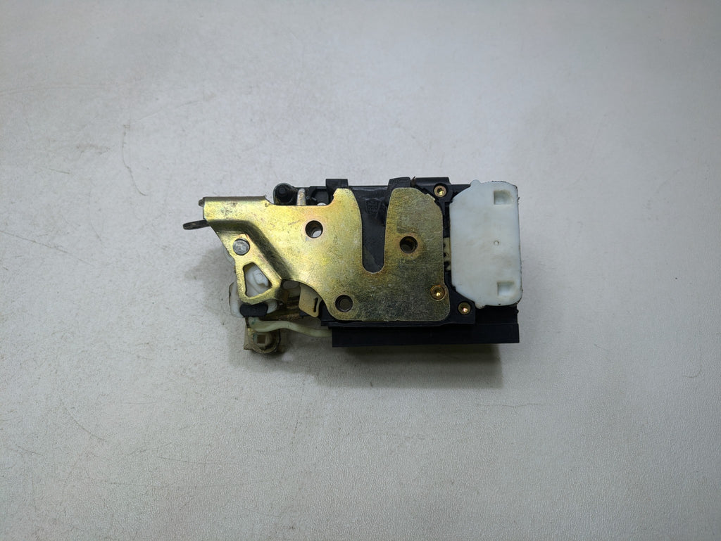 00 - 05 CADILLAC DEVILLE OEM DOOR LATCH LOCK ACTUATOR FRONT RIGHT PASSENGER SIDE