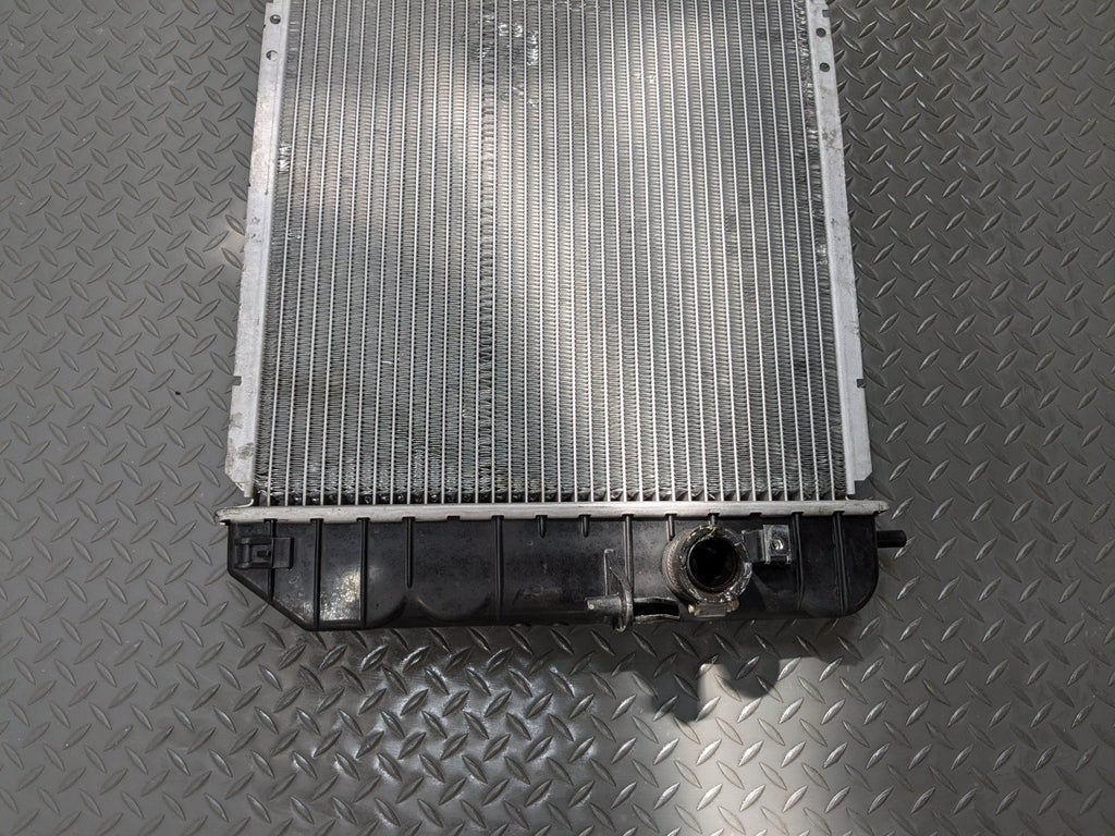2000 - 2005 CADILLAC DEVILLE OEM ENGINE MOTOR COOLING RADIATOR ASSEMBLY