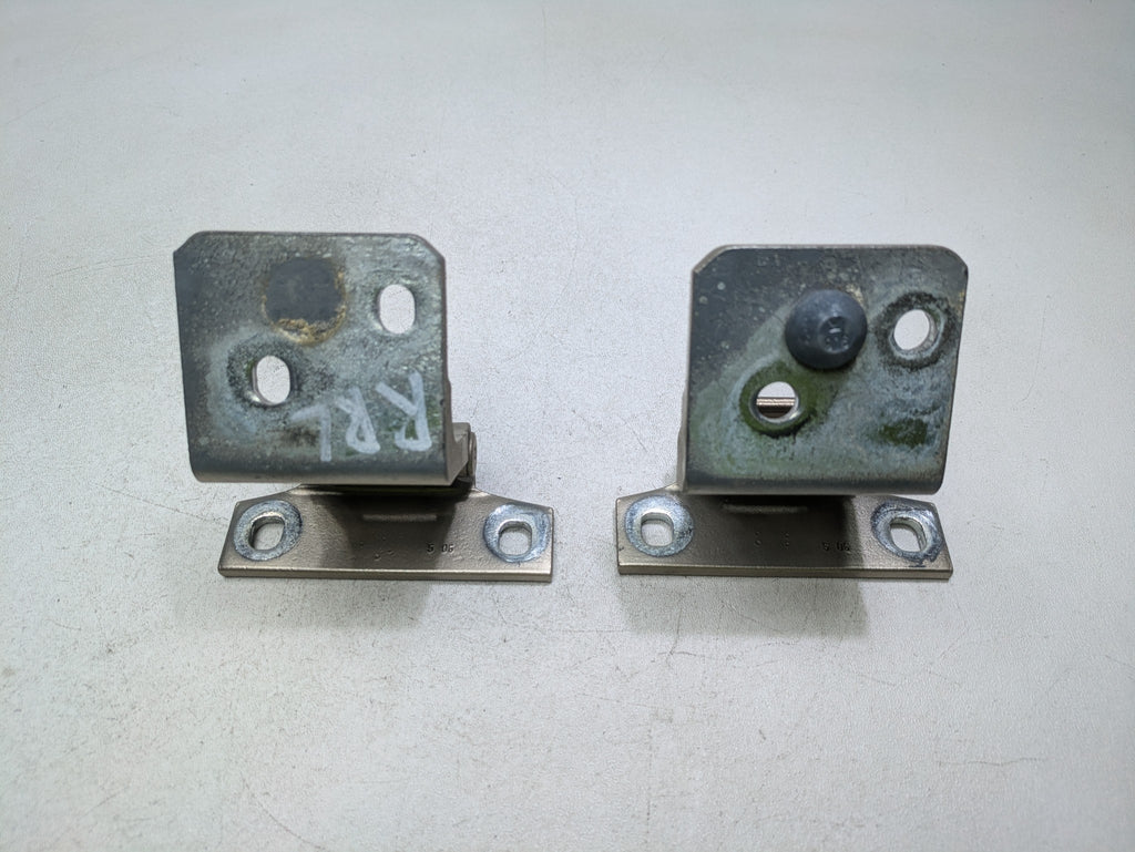 2000 - 2005 CADILLAC DEVILLE OEM DOOR HINGE SET UPPER AND LOWER REAR RIGHT SIDE