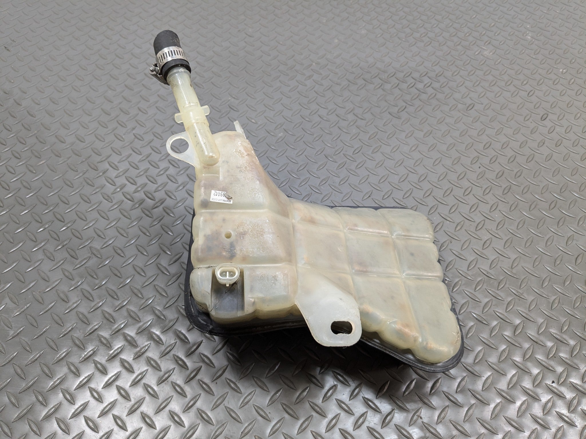 00 - 05 CADILLAC DEVILLE OEM COOLANT RECOVERY BOTTLE EXPANSION RESERVOIR TANK