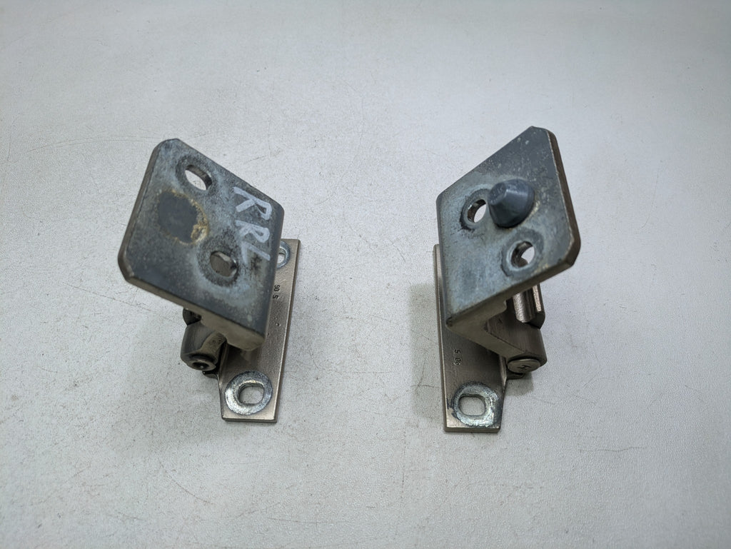 2000 - 2005 CADILLAC DEVILLE OEM DOOR HINGE SET UPPER AND LOWER REAR RIGHT SIDE