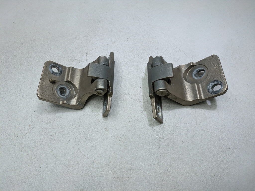 2000 - 2005 CADILLAC DEVILLE OEM DOOR HINGE SET UPPER AND LOWER REAR LEFT SIDE