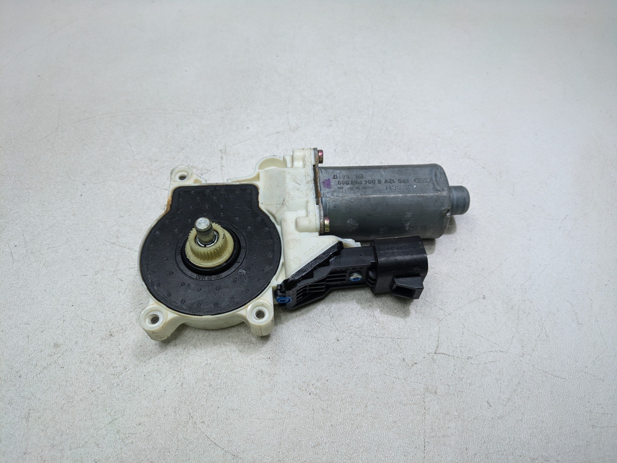 00 - 05 CADILLAC DEVILLE OEM POWER WINDOW MOTOR ASSEMBLY FRONT LEFT DRIVER SIDE