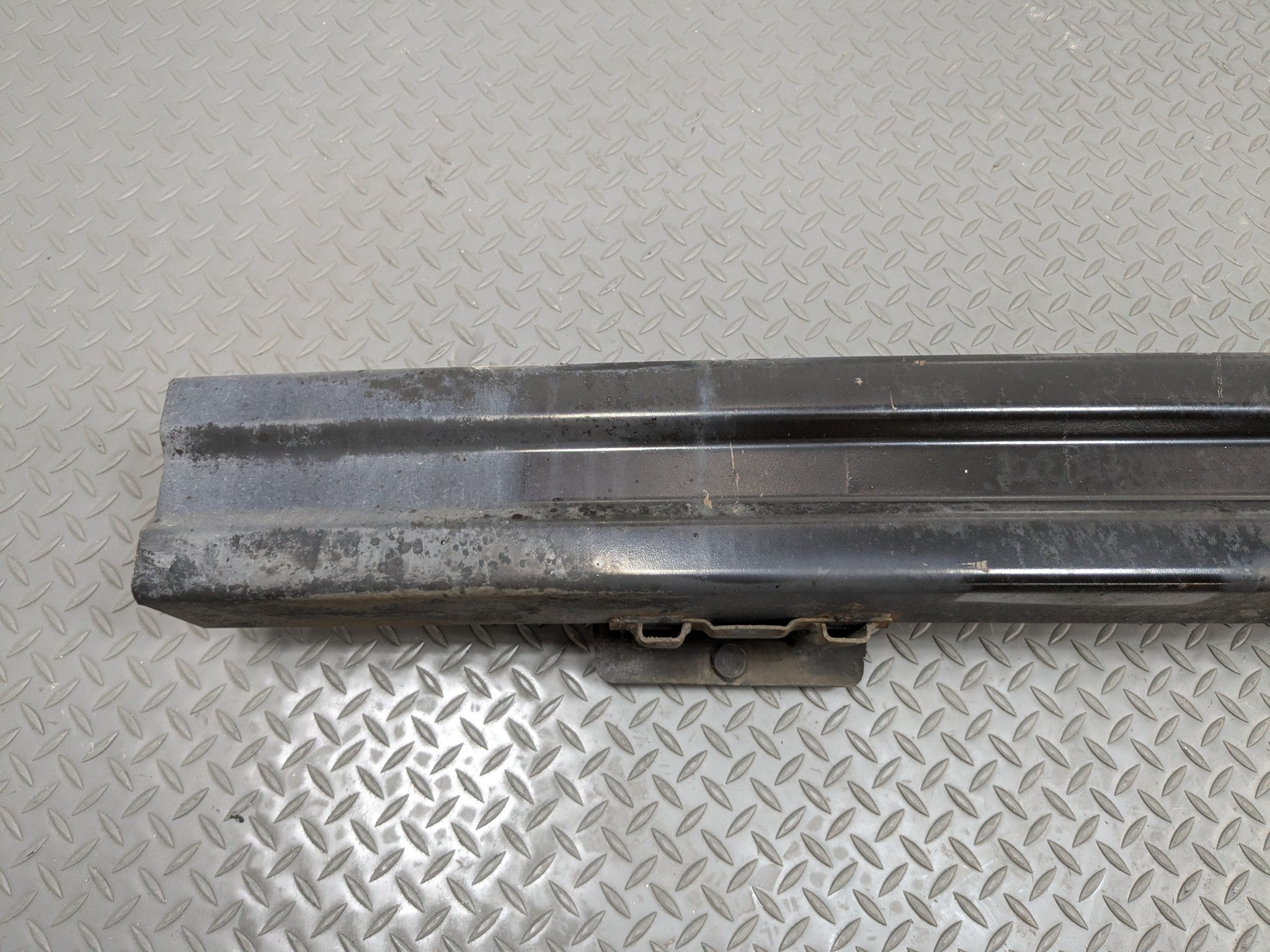 2000 - 2005 CADILLAC DEVILLE OEM REAR BUMPER REINFORCEMENT SUPPORT IMPACT BAR