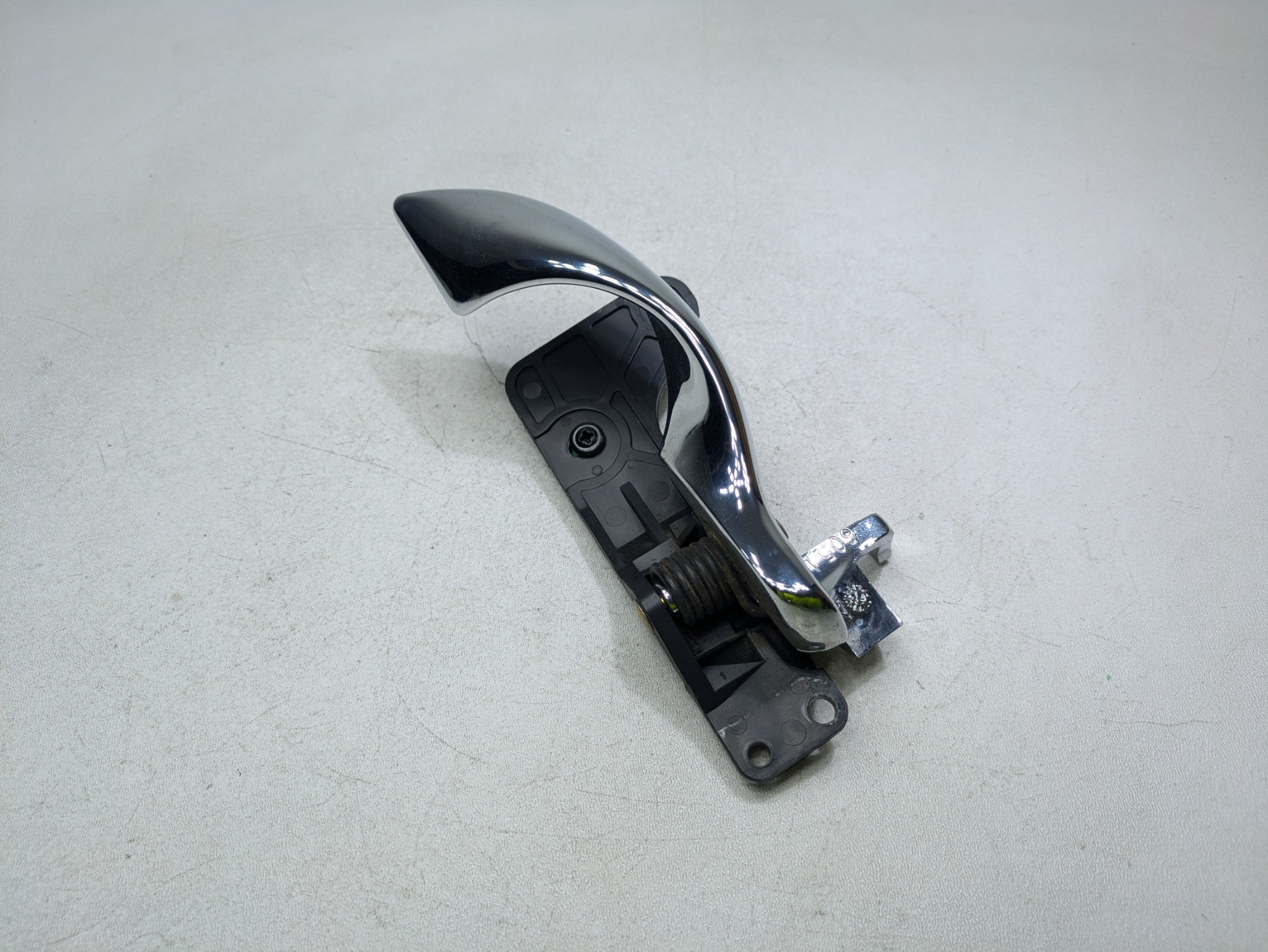 00 - 05 CADILLAC DEVILLE OEM INTERIOR INSIDE DOOR HANDLE REAR LEFT DRIVER SIDE