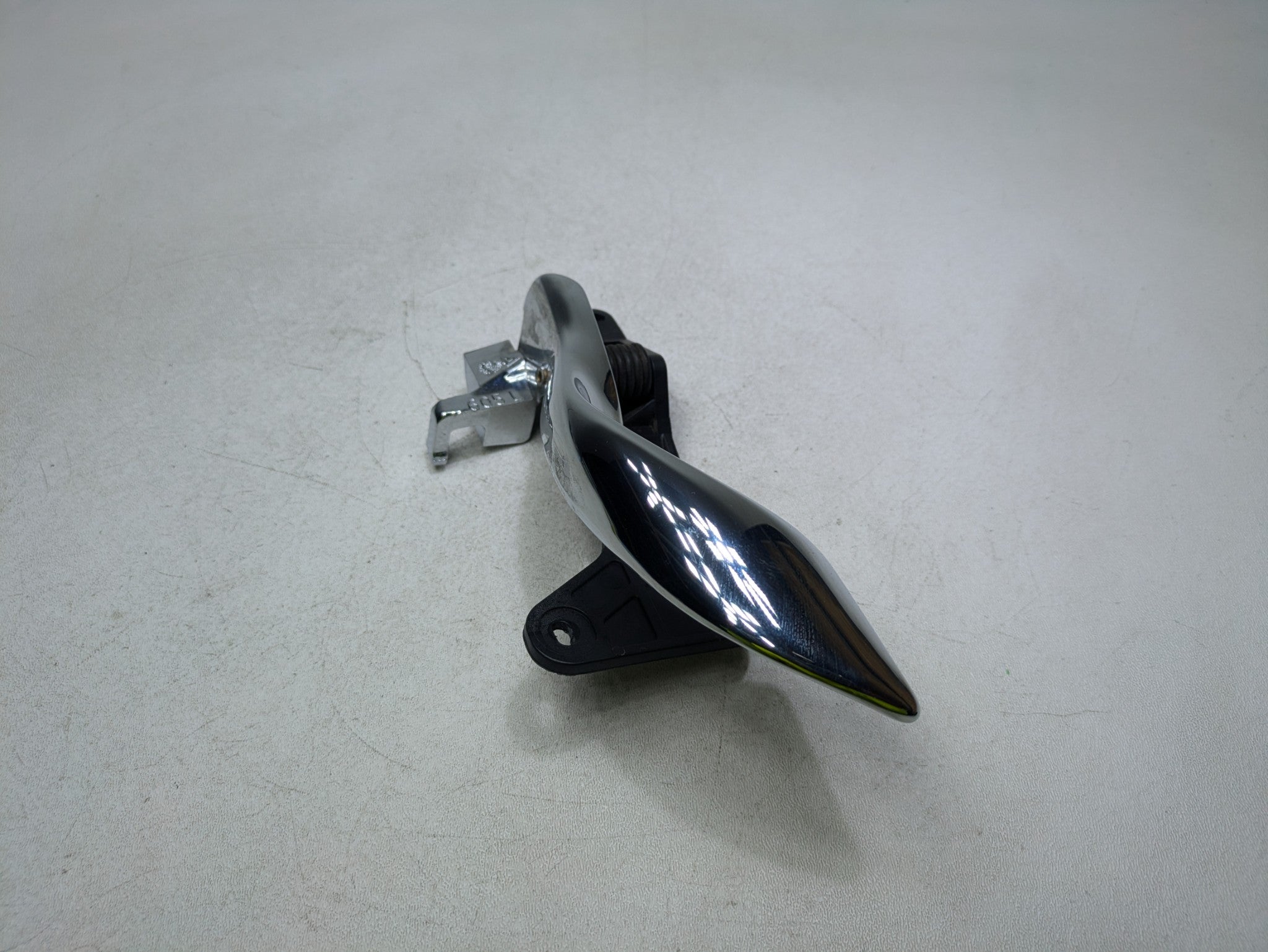 00 - 05 CADILLAC DEVILLE OEM INTERIOR INSIDE DOOR HANDLE REAR LEFT DRIVER SIDE