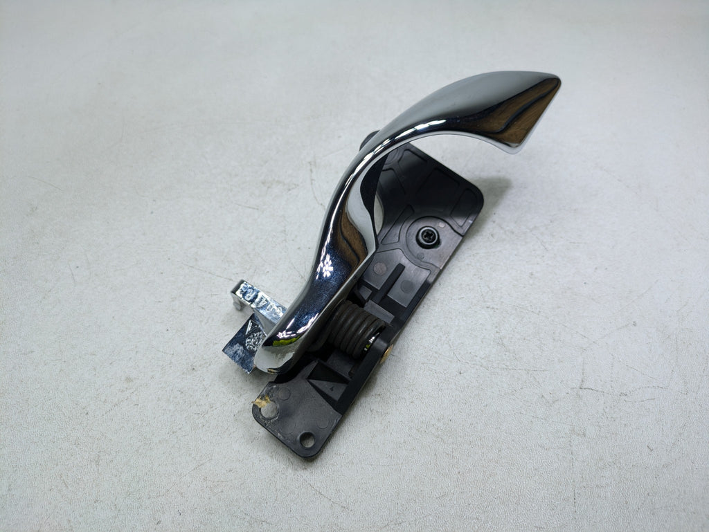 2000 - 2005 CADILLAC DEVILLE OEM INTERIOR INSIDE DOOR HANDLE FRONT RIGHT SIDE