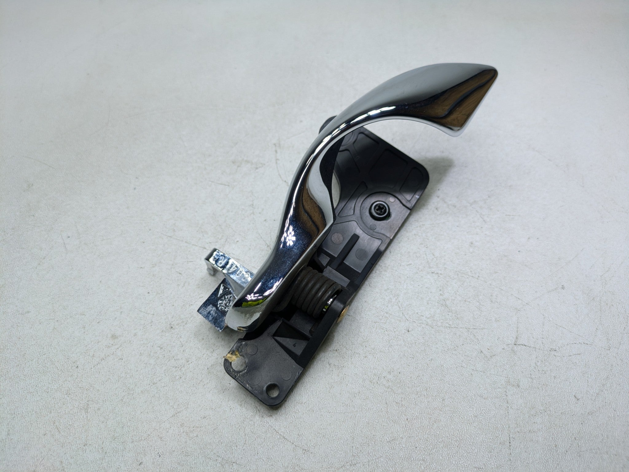 2000 - 2005 CADILLAC DEVILLE OEM INTERIOR INSIDE DOOR HANDLE FRONT RIGHT SIDE