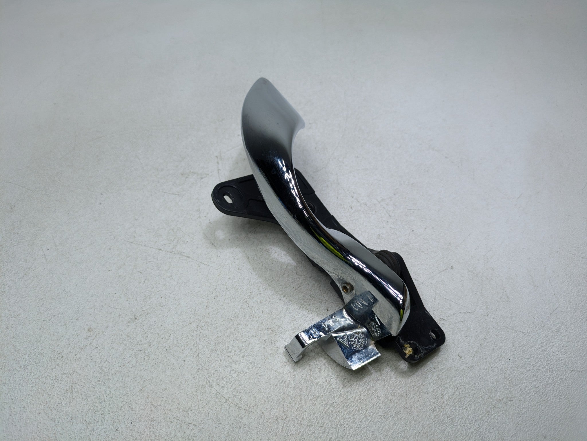 2000 - 2005 CADILLAC DEVILLE OEM INTERIOR INSIDE DOOR HANDLE FRONT RIGHT SIDE