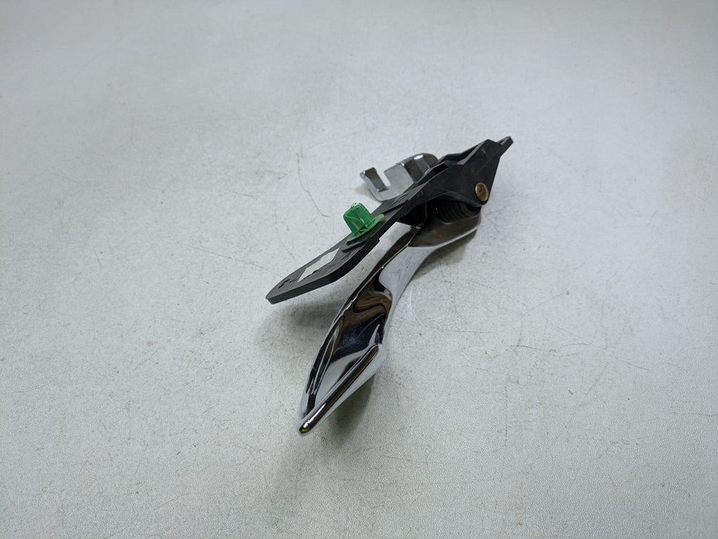 2000 - 2005 CADILLAC DEVILLE OEM INTERIOR INSIDE DOOR HANDLE FRONT RIGHT SIDE
