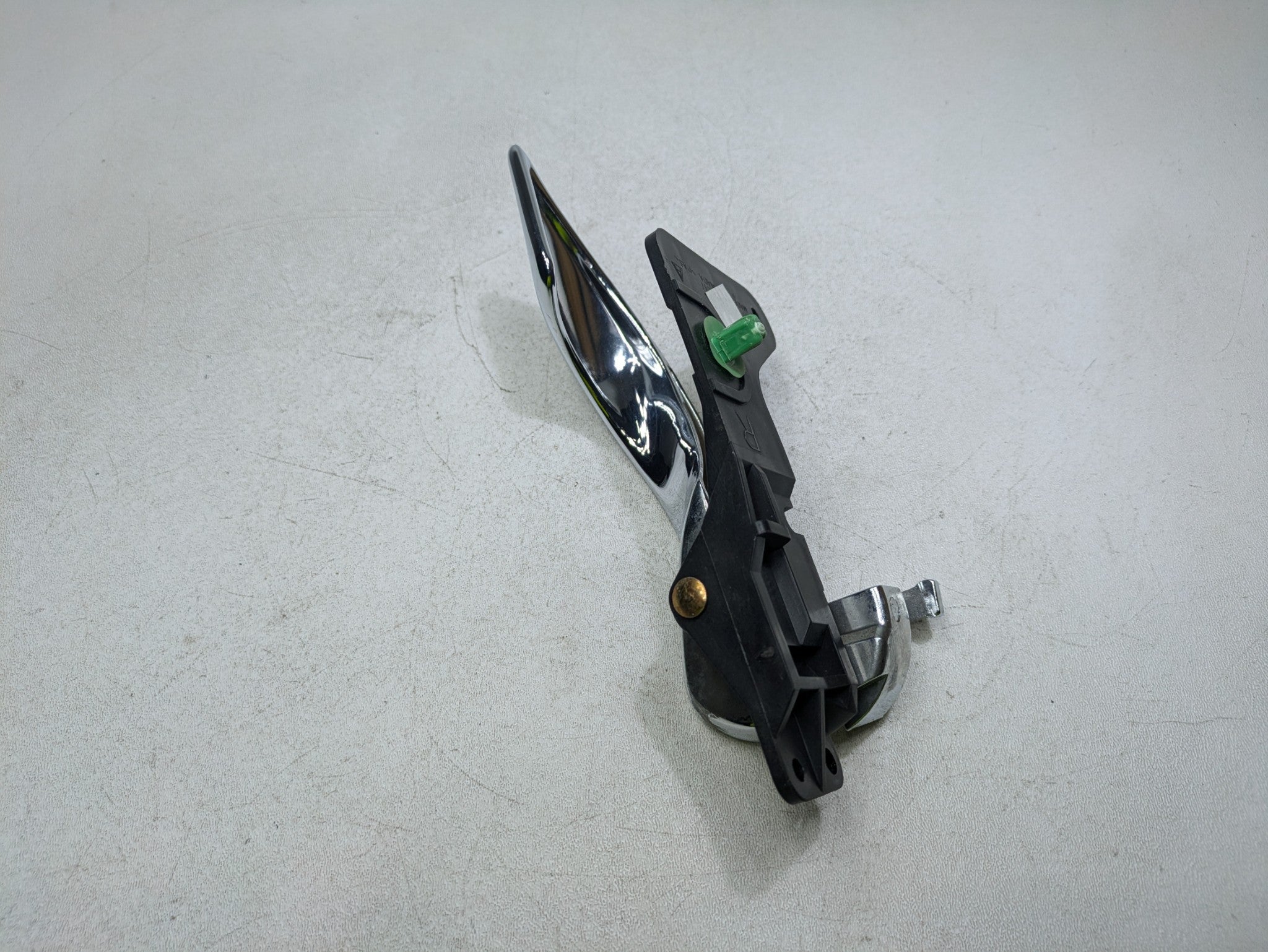 2000 - 2005 CADILLAC DEVILLE OEM INTERIOR INSIDE DOOR HANDLE FRONT RIGHT SIDE