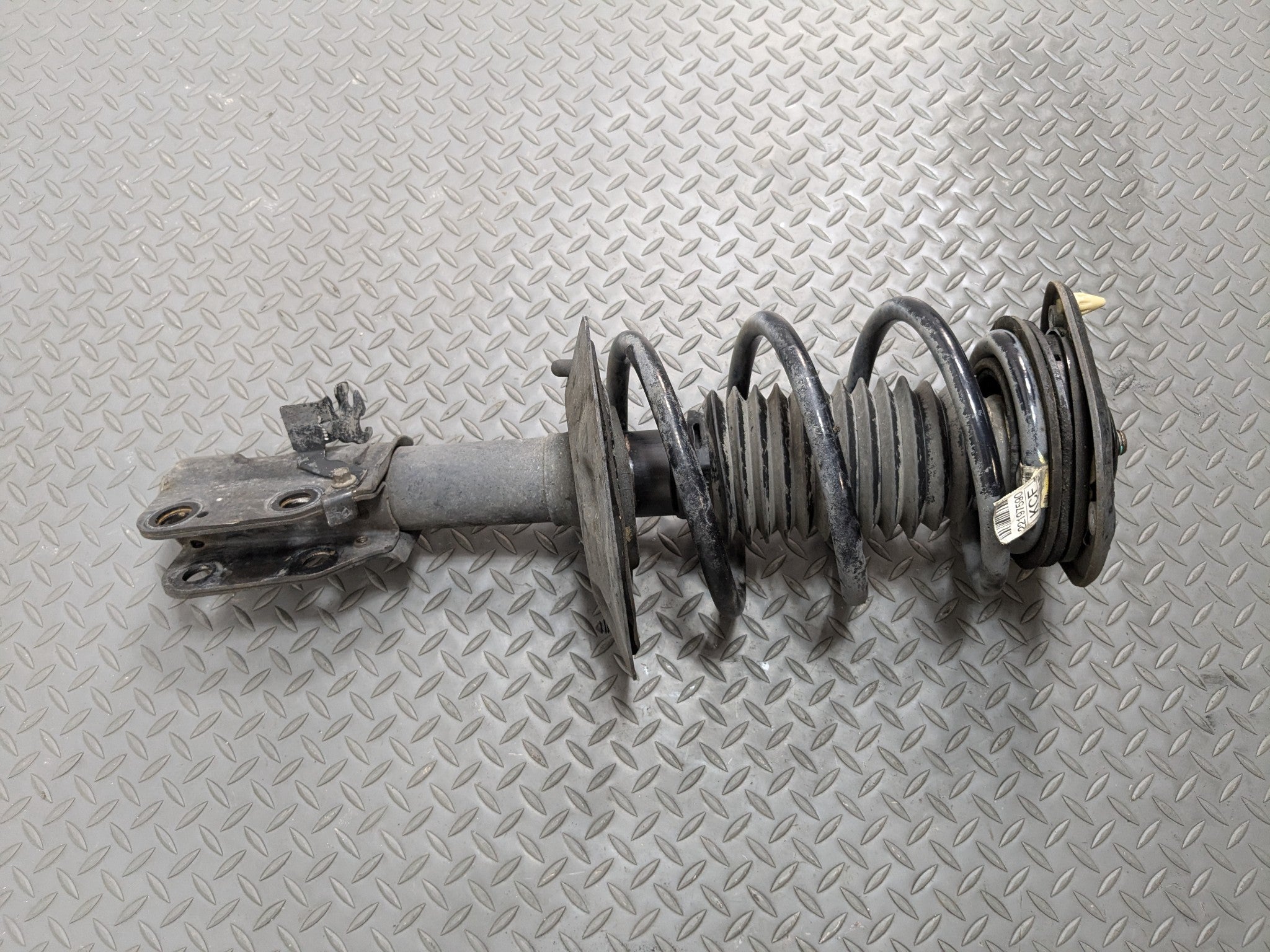 2000 -2005 CADILLAC DEVILLE OEM SUSPENSION SHOCK STRUT ASSEMBLY FRONT RIGHT SIDE