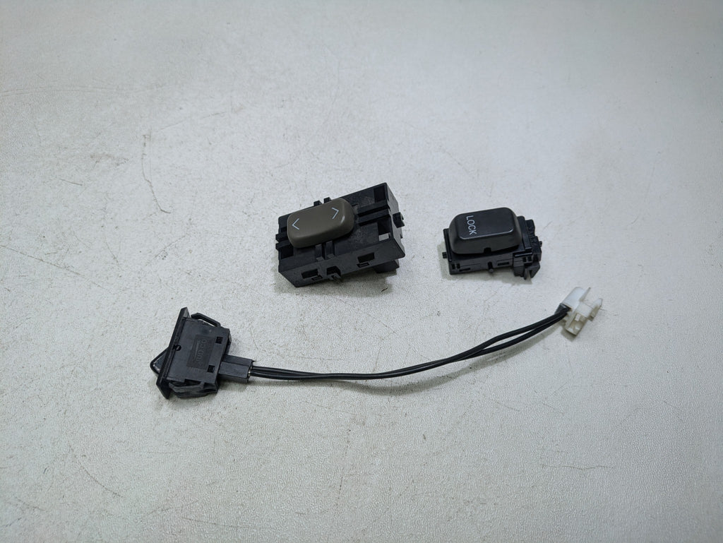 2000 - 2005 CADILLAC DEVILLE OEM DOOR WINDOW SWITCH FRONT RIGHT PASSENGER SIDE