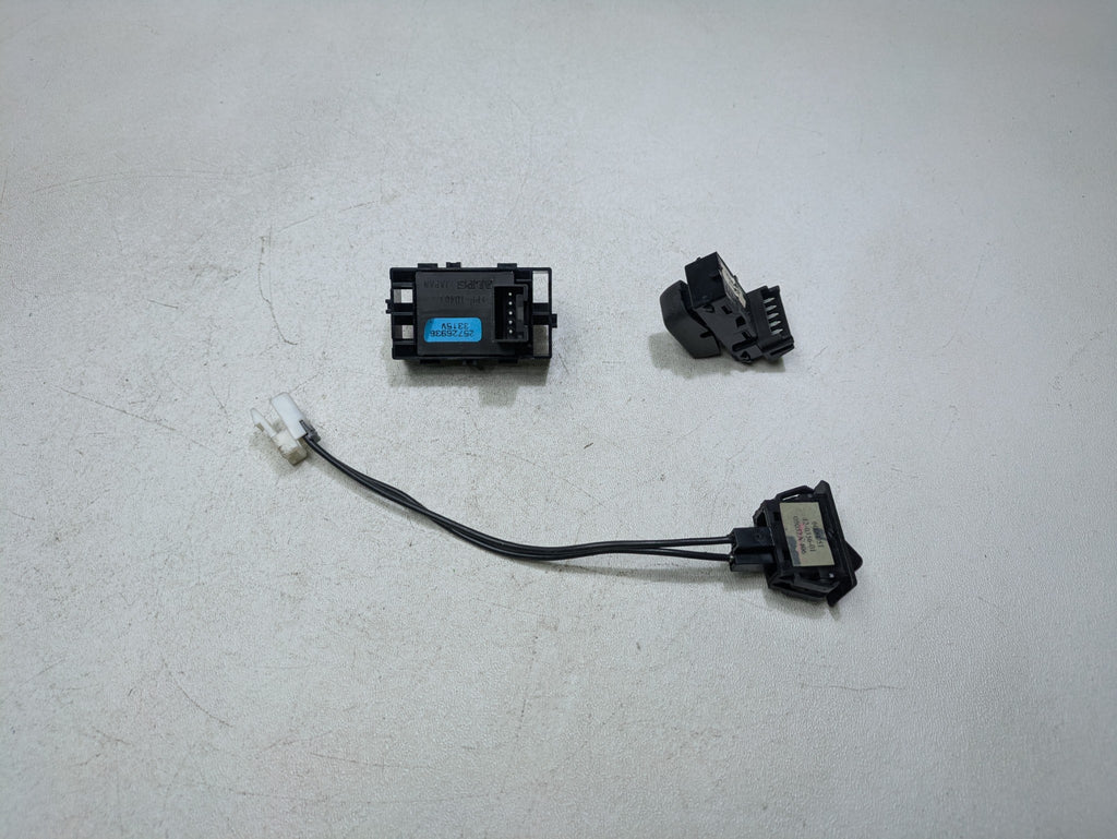 2000 - 2005 CADILLAC DEVILLE OEM DOOR WINDOW SWITCH FRONT RIGHT PASSENGER SIDE