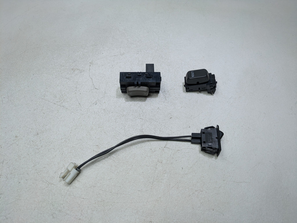 2000 - 2005 CADILLAC DEVILLE OEM DOOR WINDOW SWITCH FRONT RIGHT PASSENGER SIDE