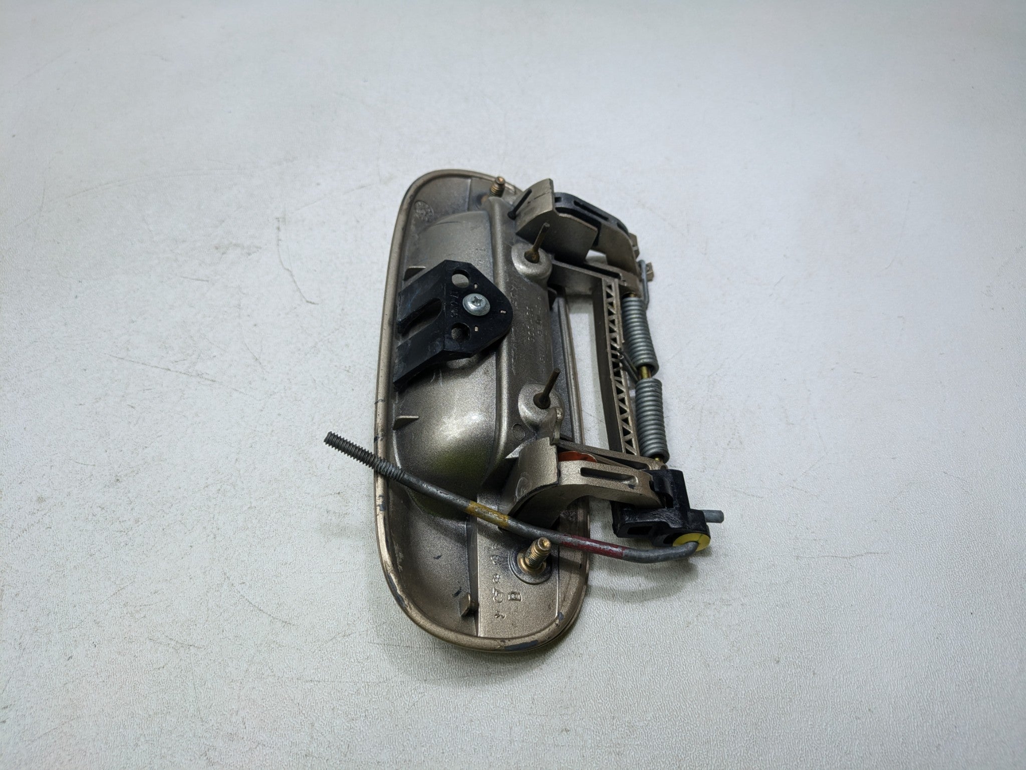 2000 - 2005 CADILLAC DEVILLE OEM EXTERIOR DOOR HANDLE REAR RIGHT PASSENGER SIDE